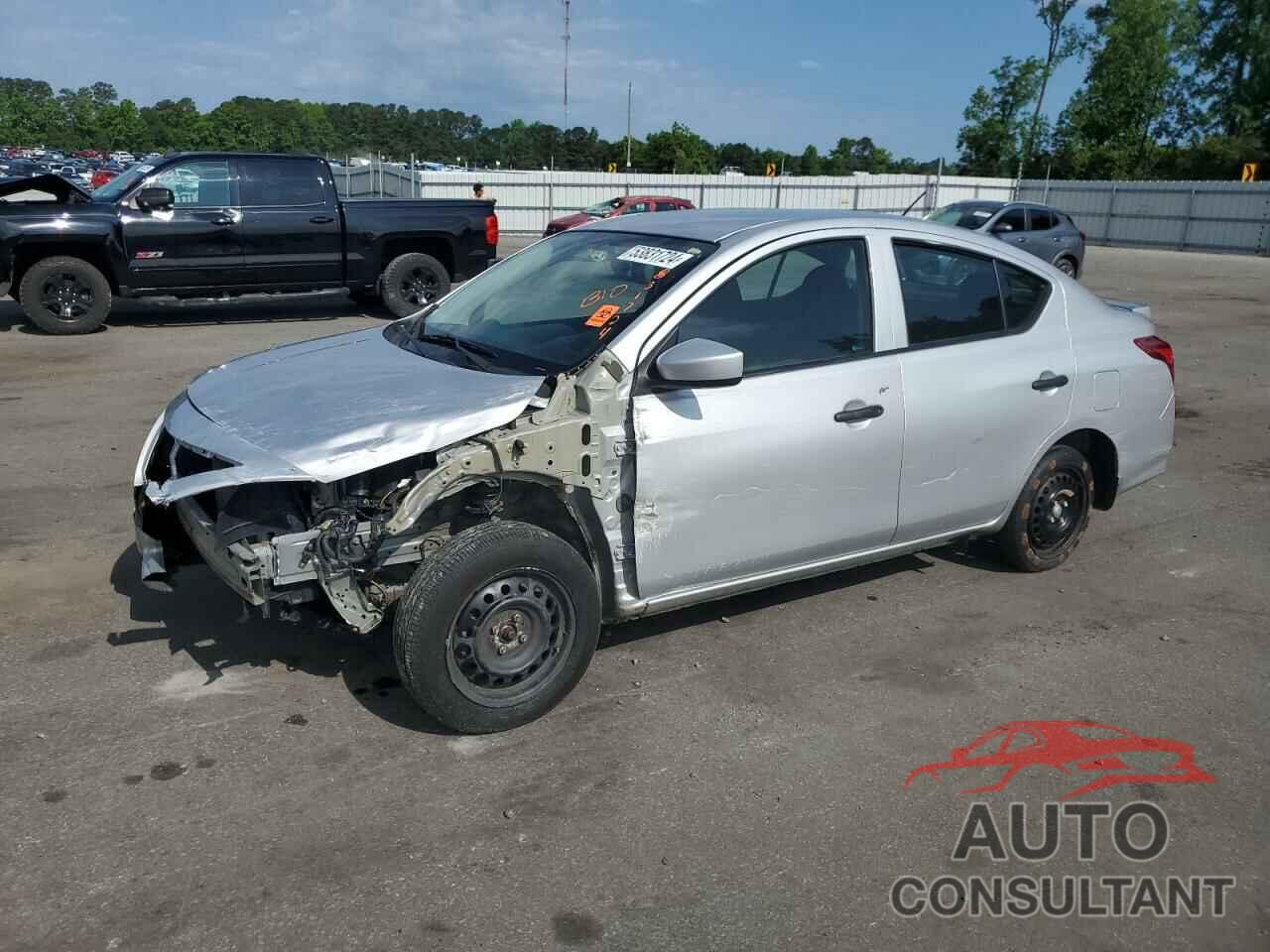 NISSAN VERSA 2017 - 3N1CN7APXHL801538