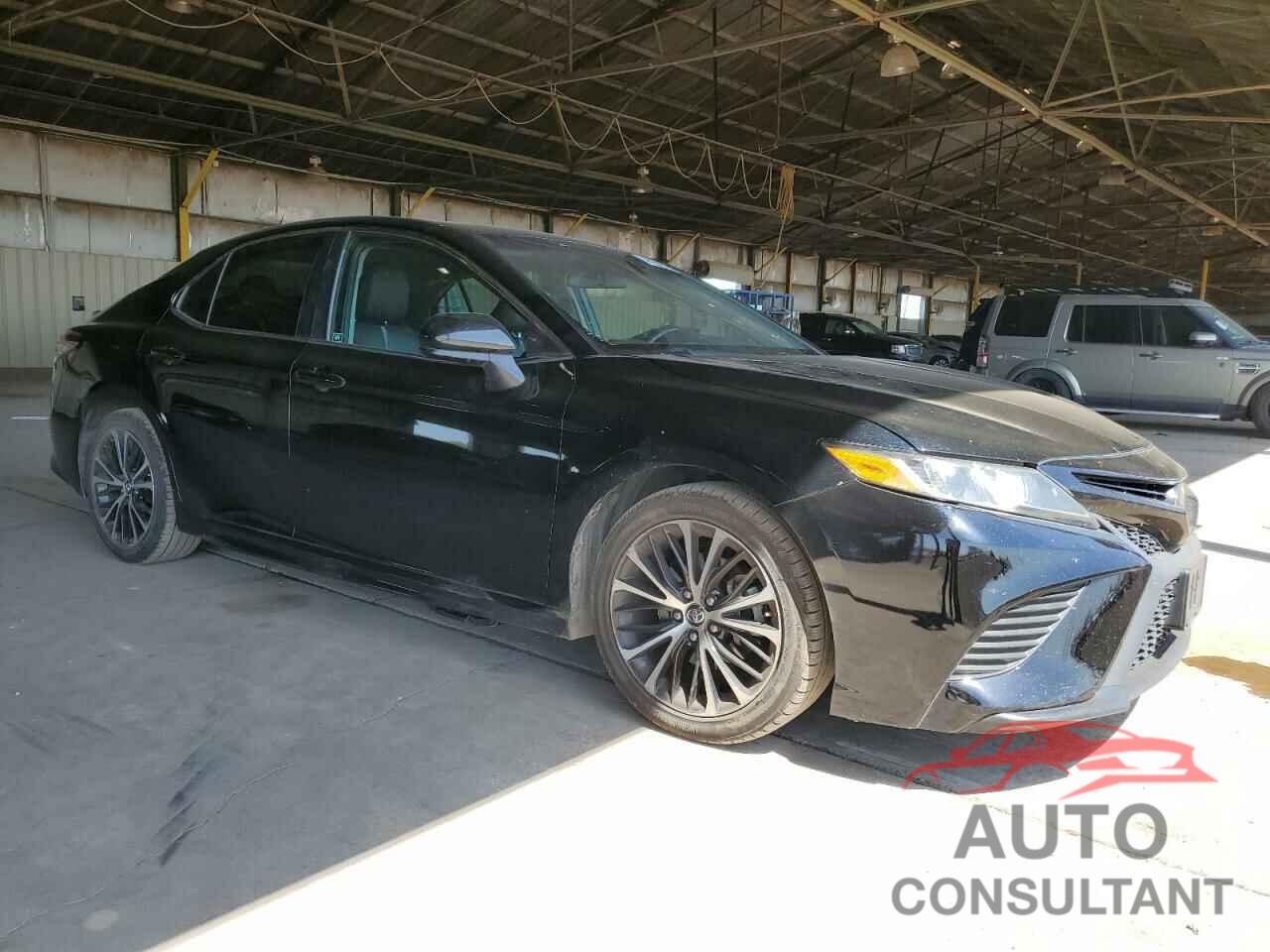 TOYOTA CAMRY 2018 - 4T1B11HK8JU658981