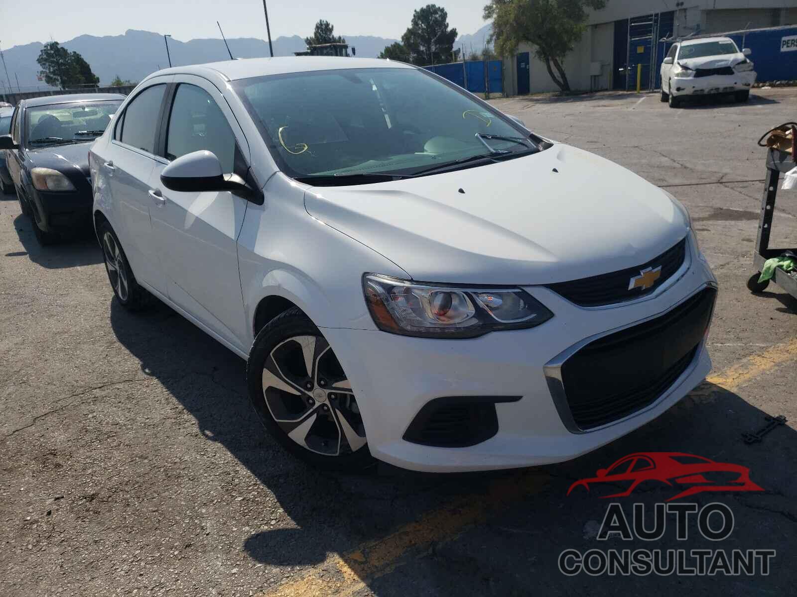 CHEVROLET SONIC 2017 - 1G1JF5SB1H4122359