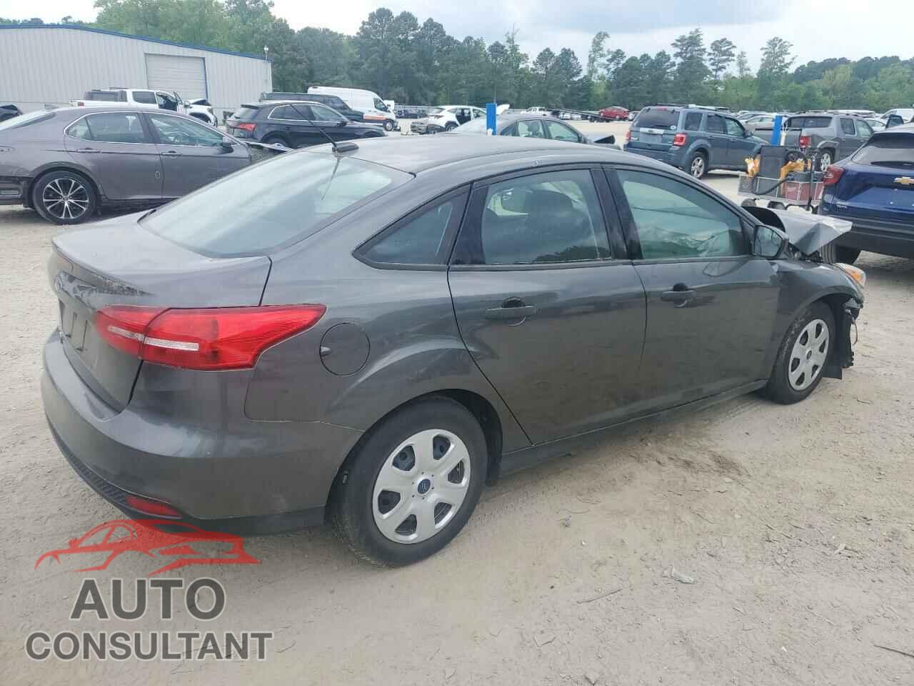 FORD FOCUS 2017 - 1FADP3E21HL256849
