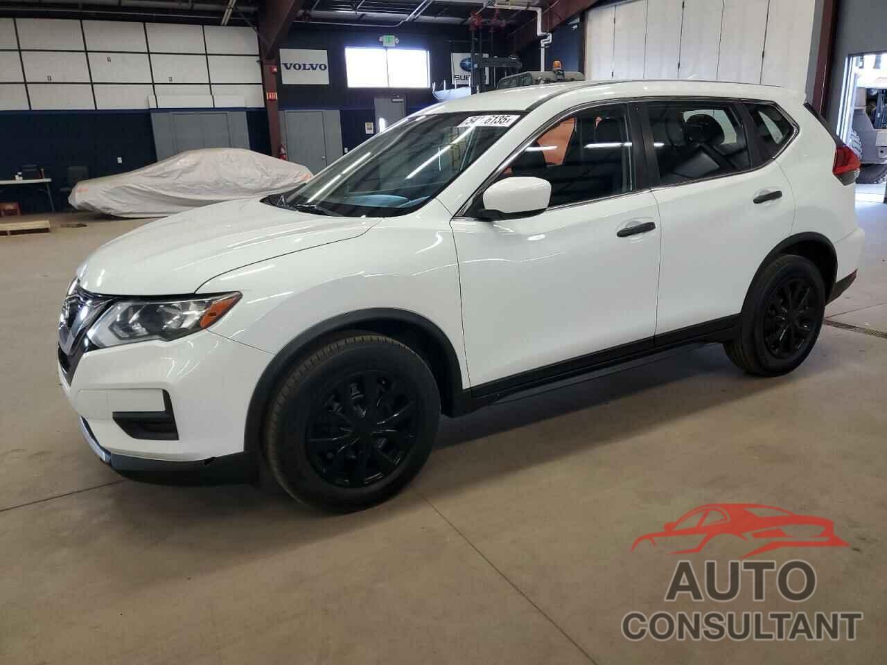 NISSAN ROGUE 2017 - KNMAT2MT6HP556375
