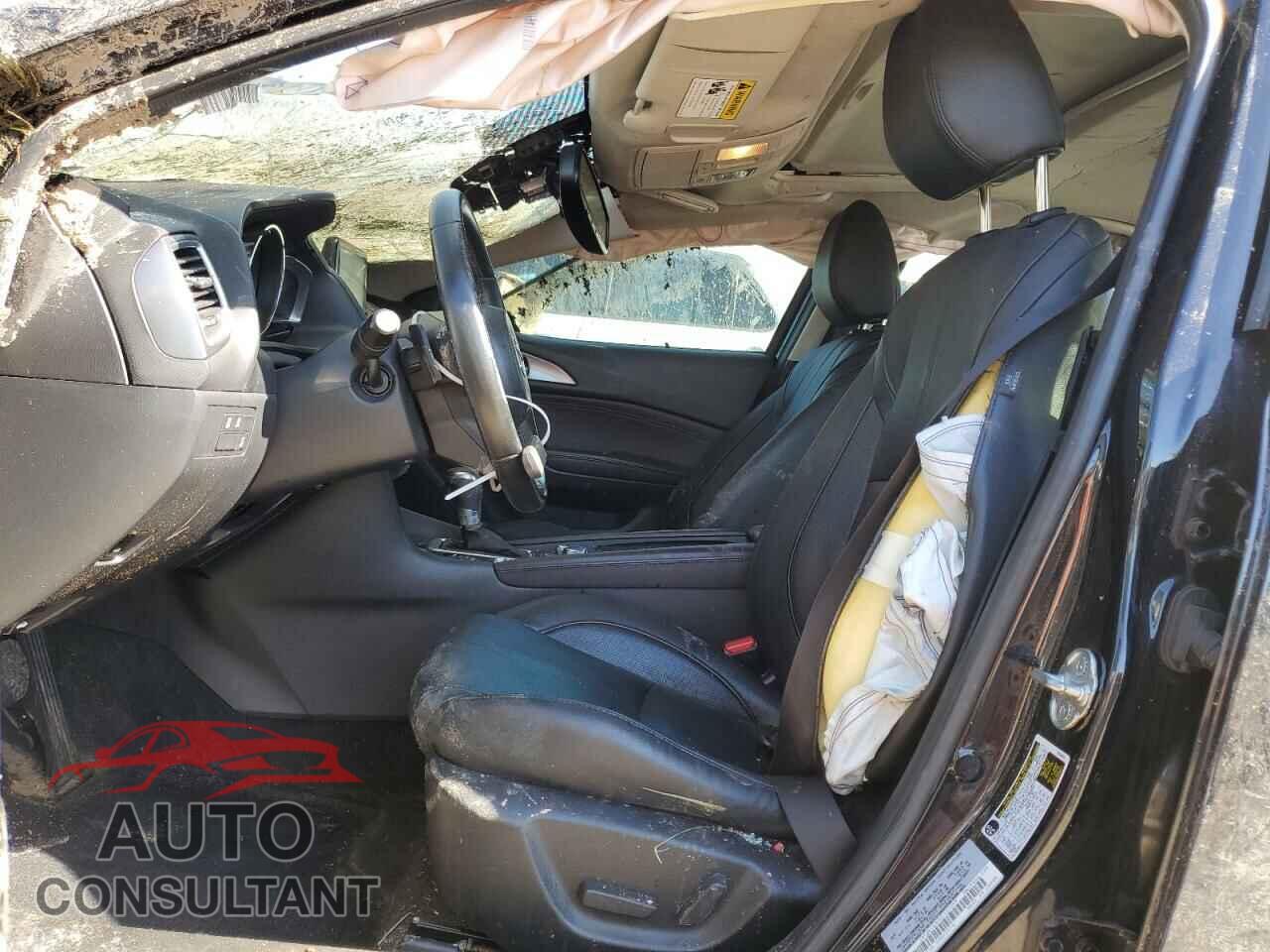 MAZDA 3 2017 - JM1BN1W37H1101057