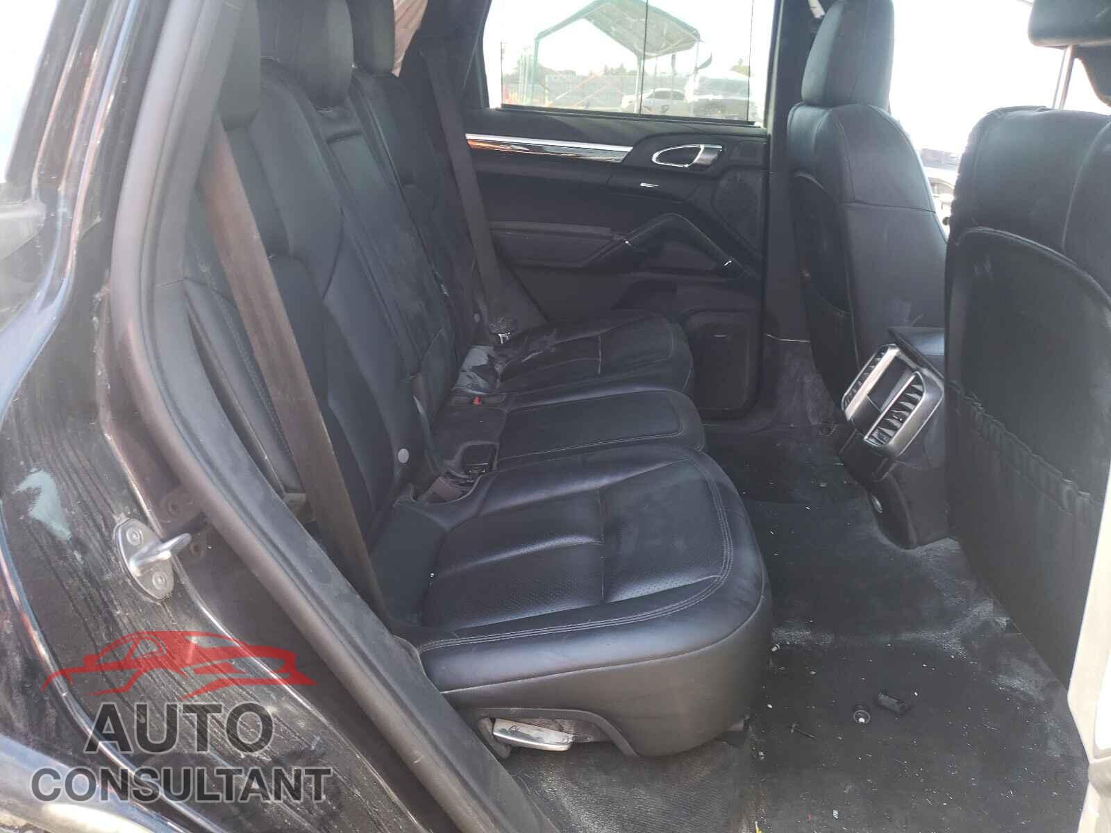 PORSCHE CAYENNE 2016 - WP1AB2A27GLA93861