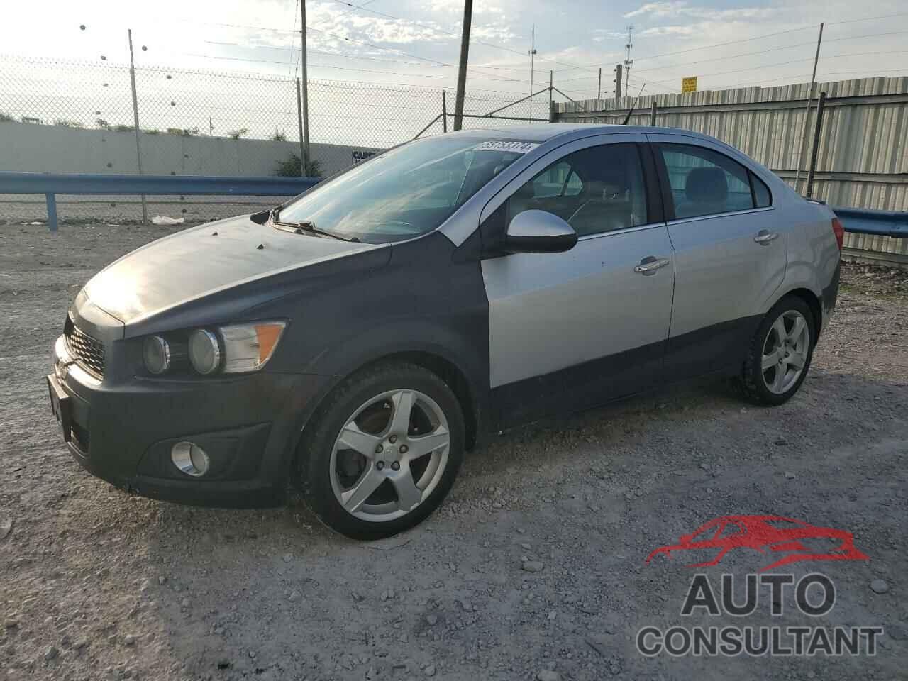 CHEVROLET SONIC 2014 - 1G1JE5SB7E4191085