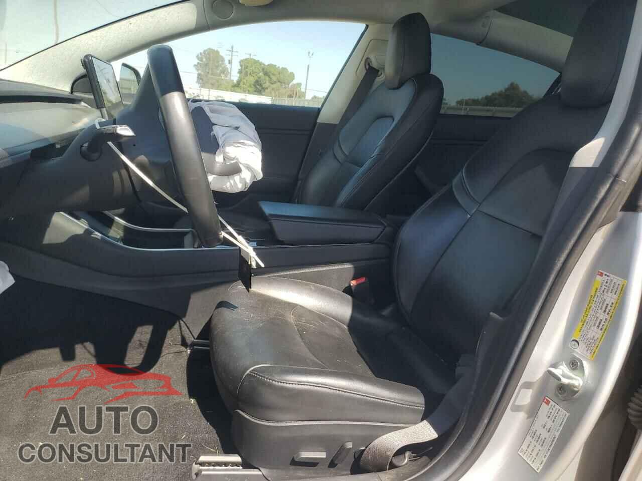 TESLA MODEL 3 2018 - 5YJ3E1EA8JF007027