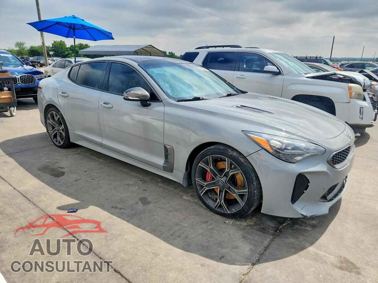 KIA STINGER 2018 - KNAE55LC7J6019280