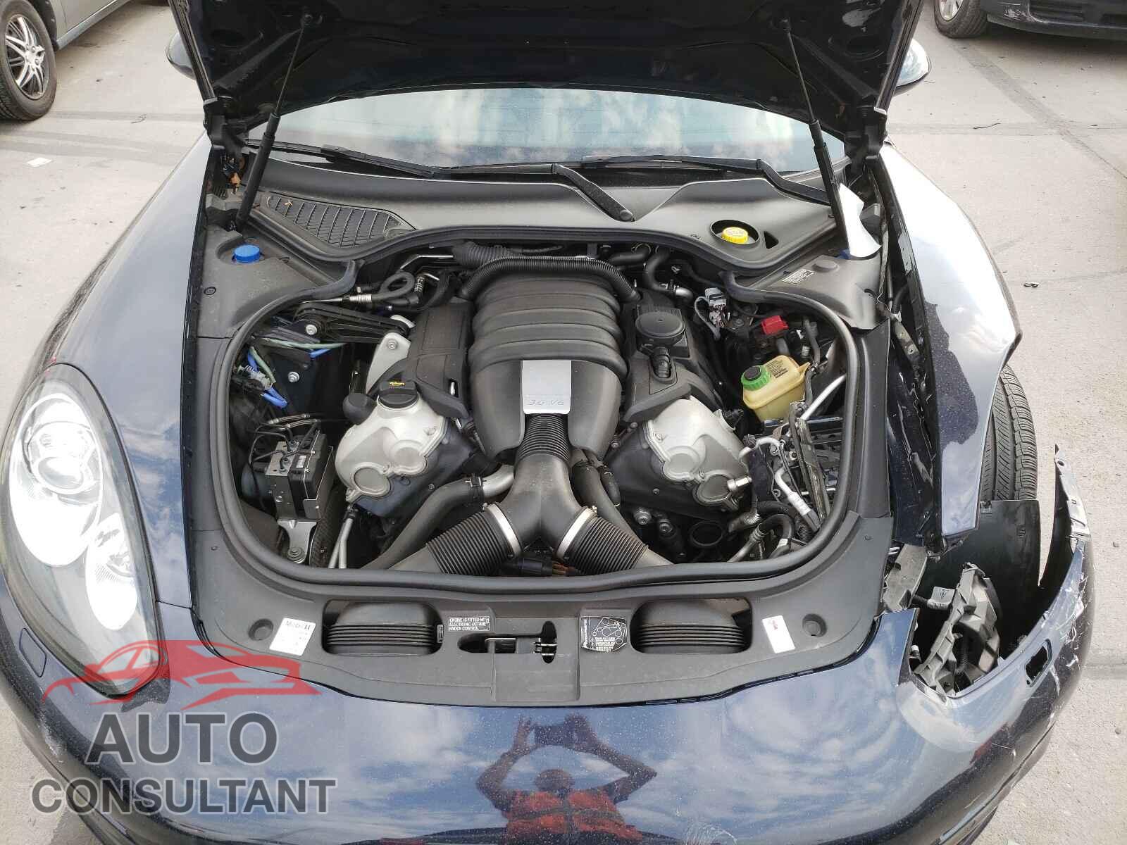 PORSCHE PANAMERA 2016 - WP0AA2A74GL000567