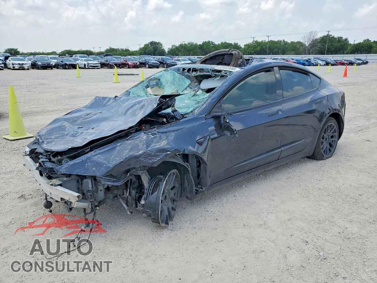 TESLA MODEL 3 2024 - 5YJ3E1EB8RF811638