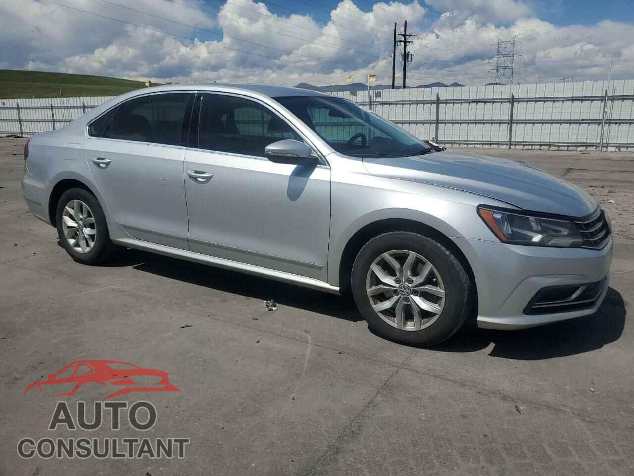 VOLKSWAGEN PASSAT 2017 - 1VWAT7A36HC062071