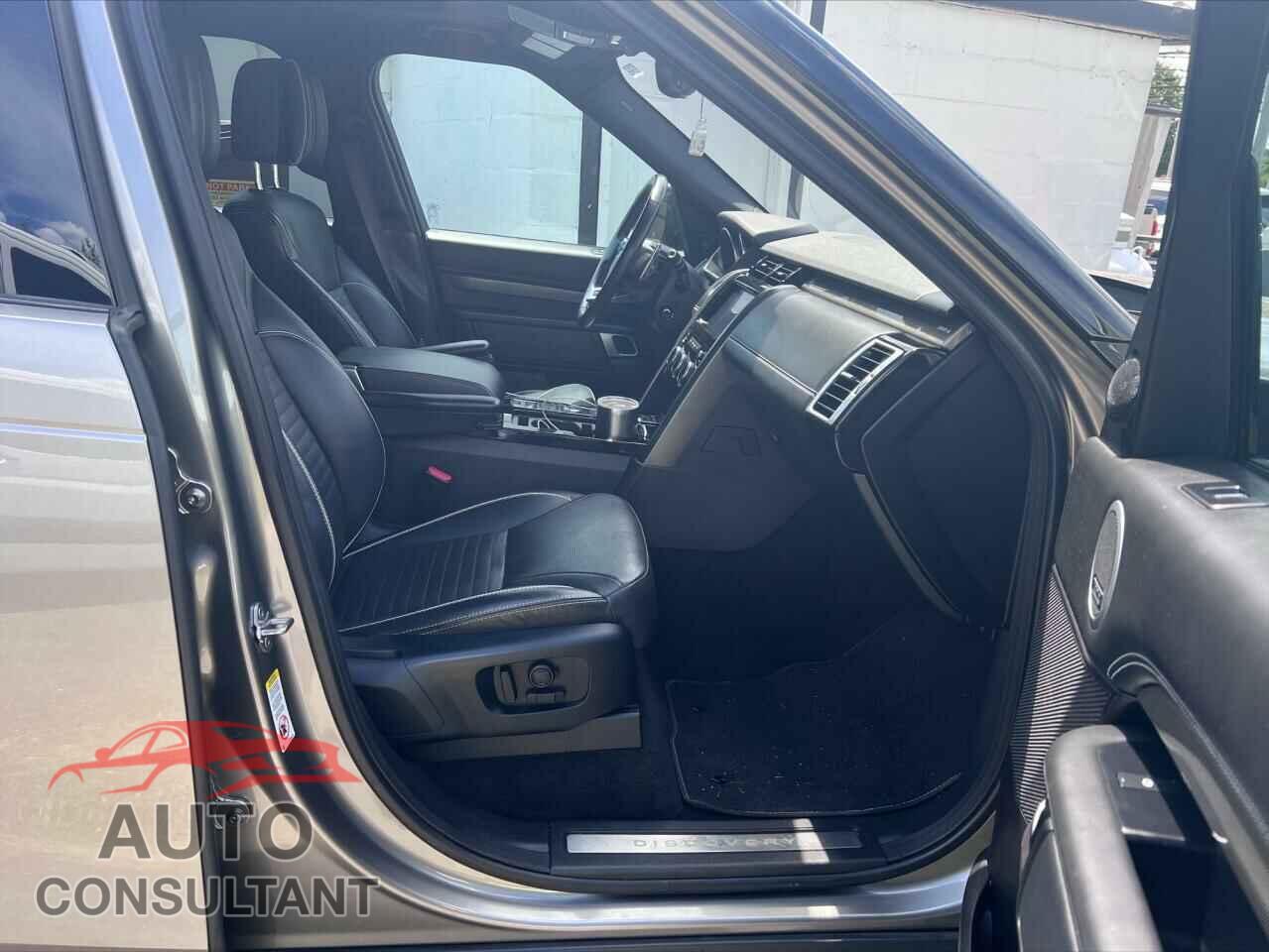 LAND ROVER DISCOVERY 2017 - SALRHBBK1HA042783