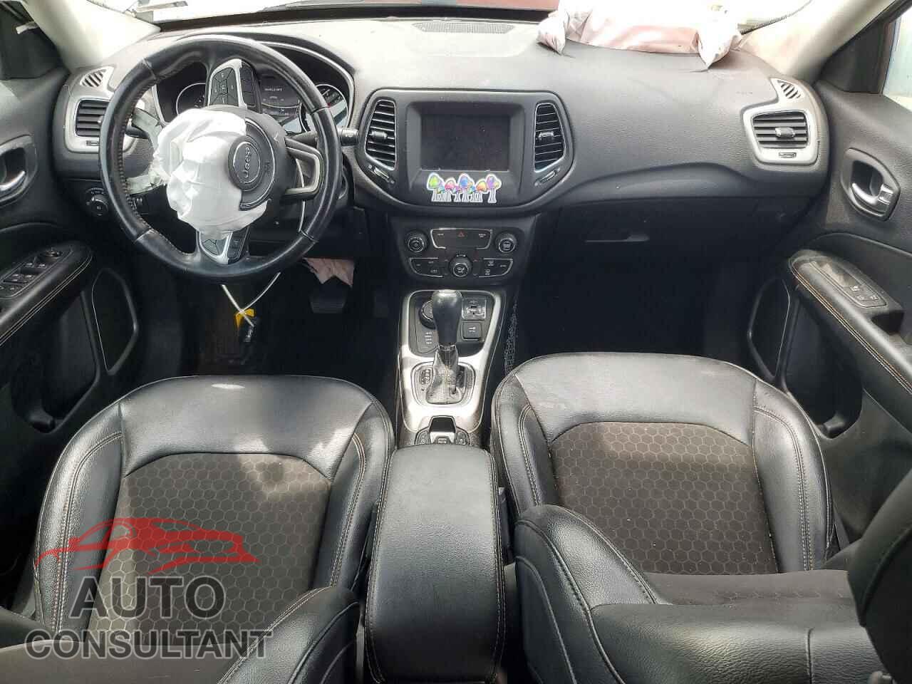 JEEP COMPASS 2020 - 3C4NJDBB0LT160699