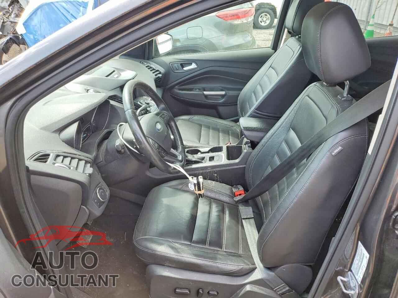 FORD ESCAPE 2017 - 1FMCU9JDXHUC97642