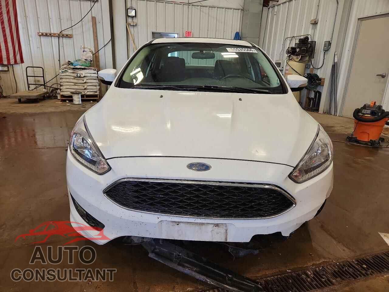 FORD FOCUS 2015 - 1FADP3F2XFL322830