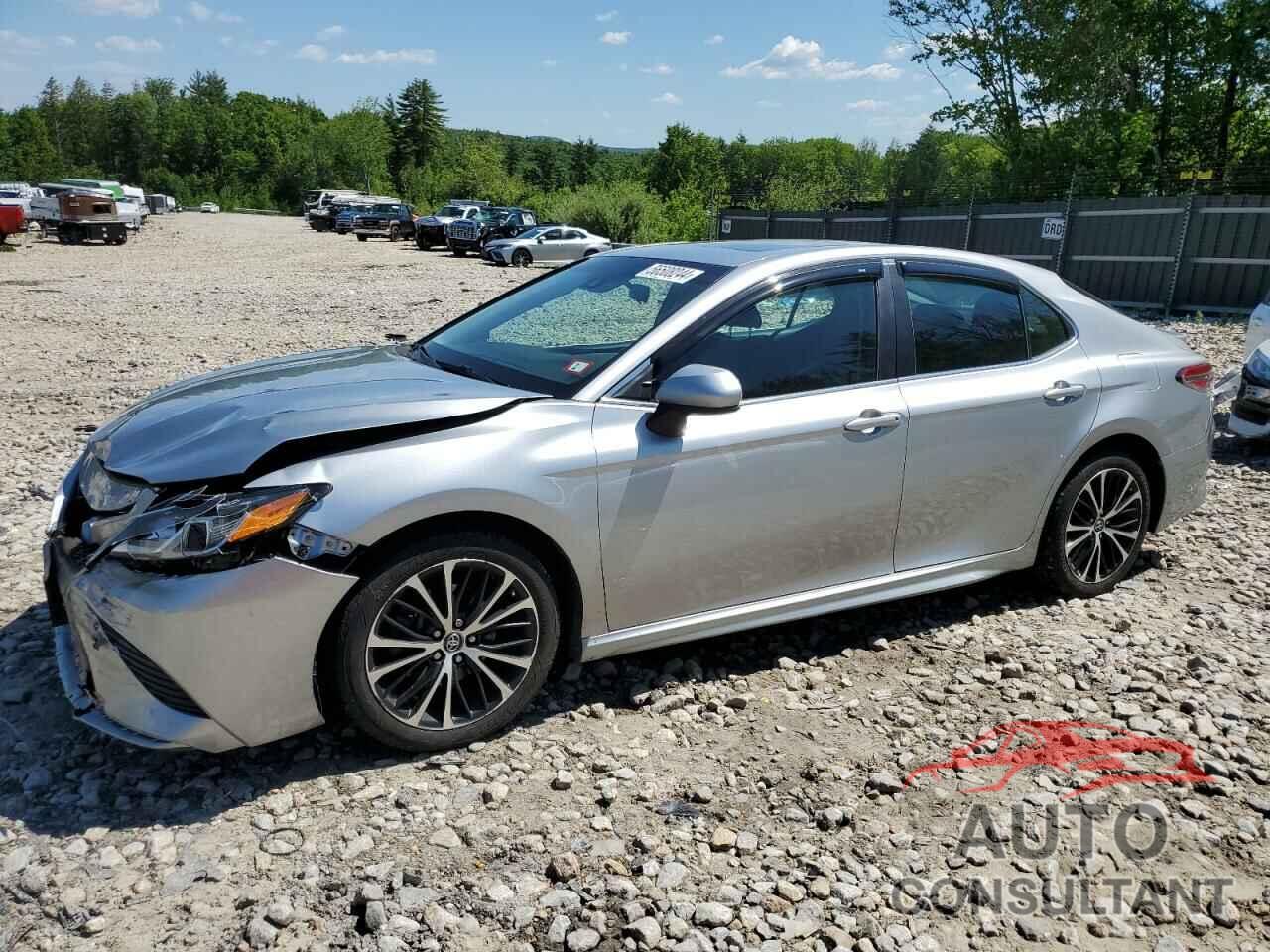 TOYOTA CAMRY 2018 - 4T1B11HK2JU053810
