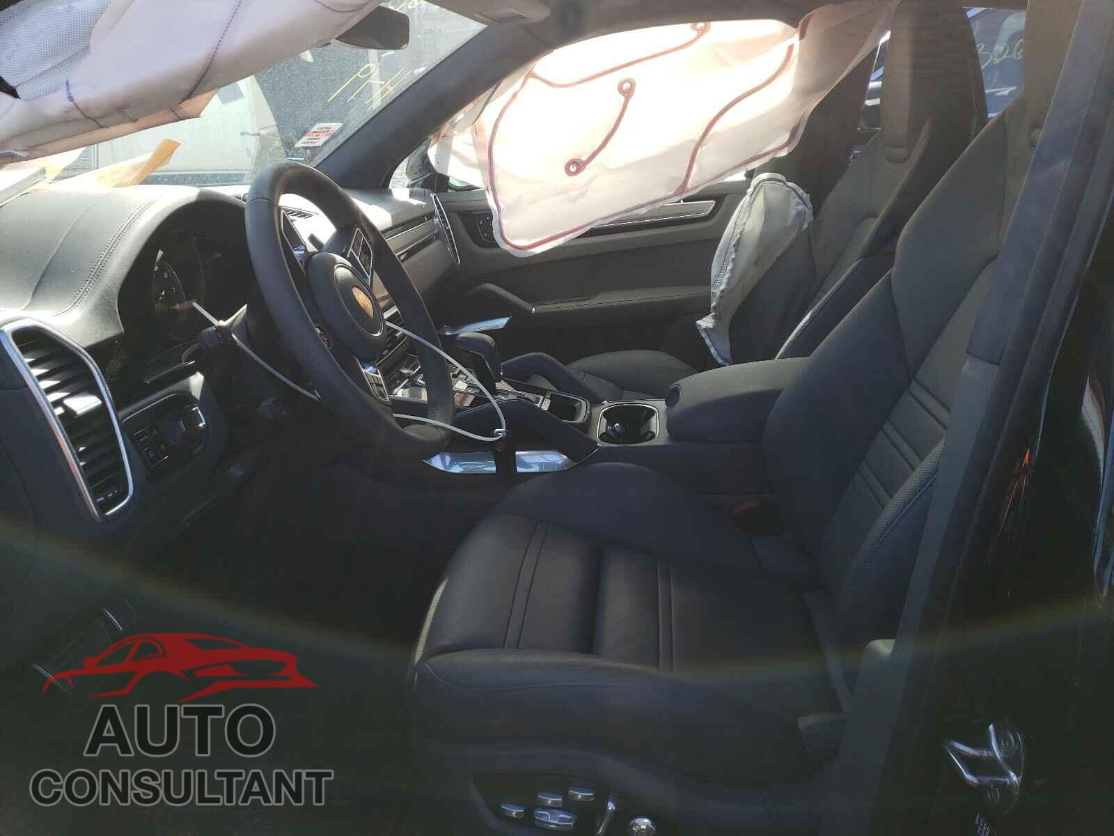PORSCHE CAYENNE 2019 - WP1AF2AY0KDA81272