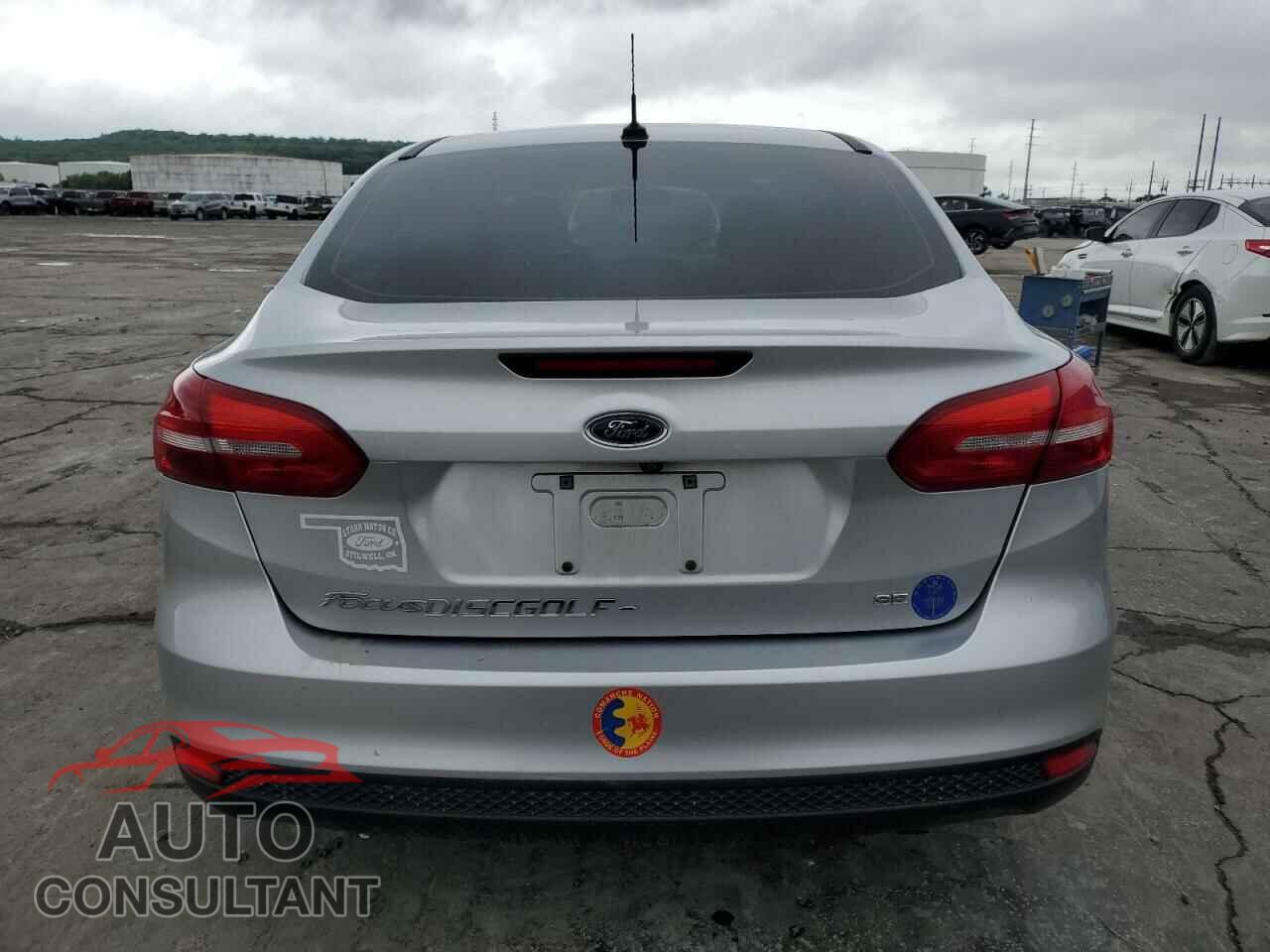 FORD FOCUS 2017 - 1FADP3F28HL270925