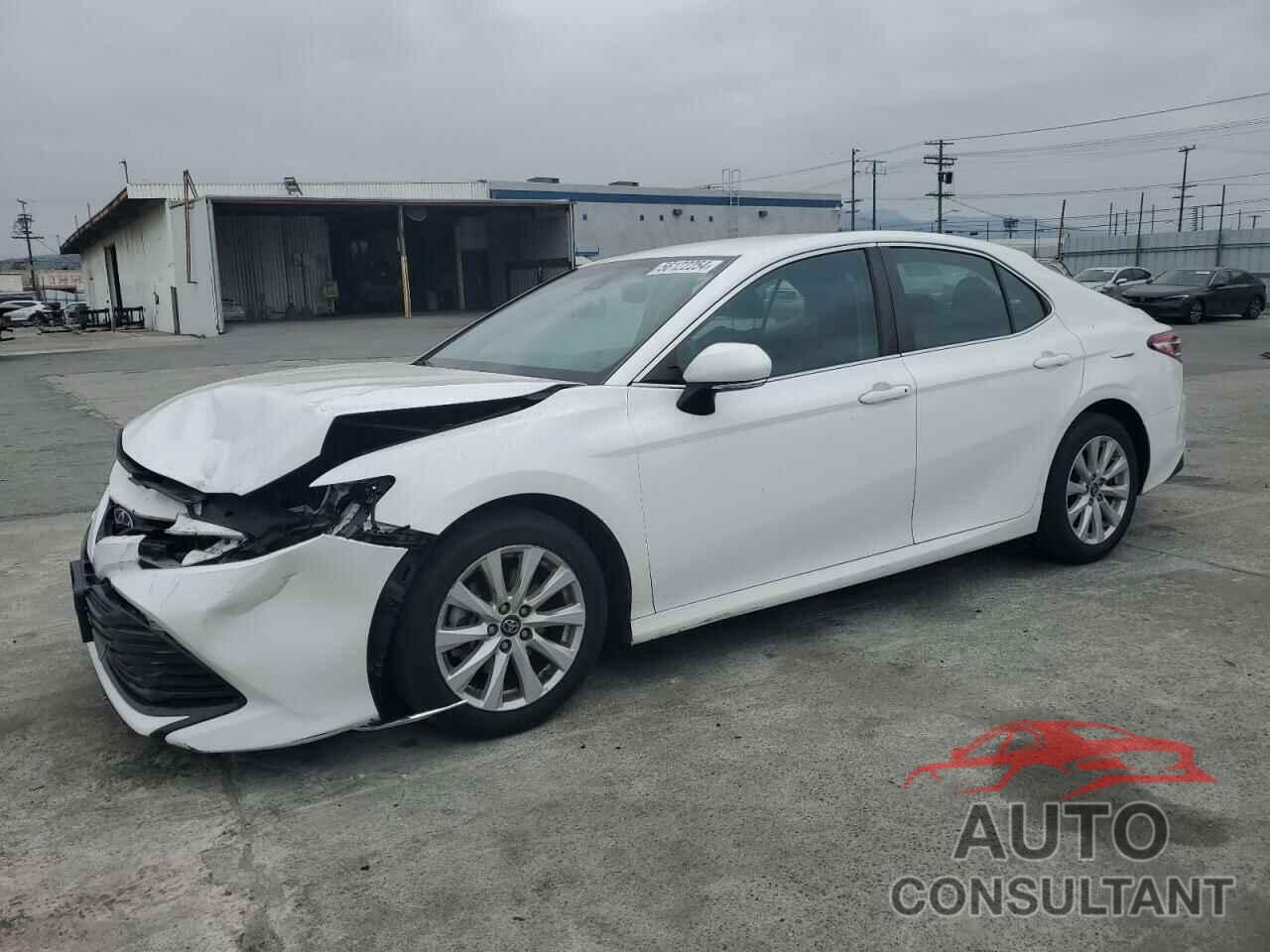 TOYOTA CAMRY 2018 - 4T1B11HK3JU614578