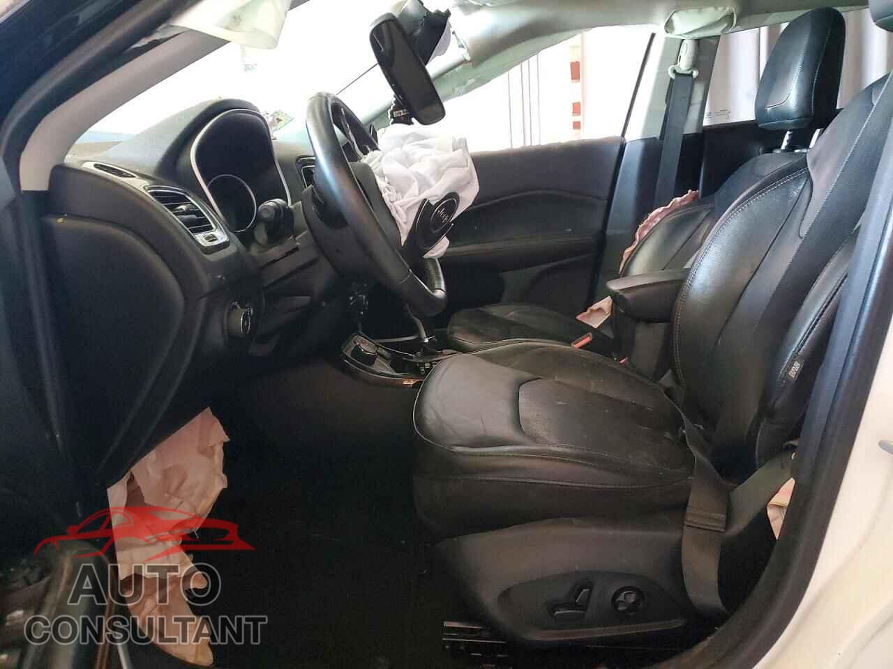 JEEP COMPASS 2018 - 3C4NJDCB9JT209569