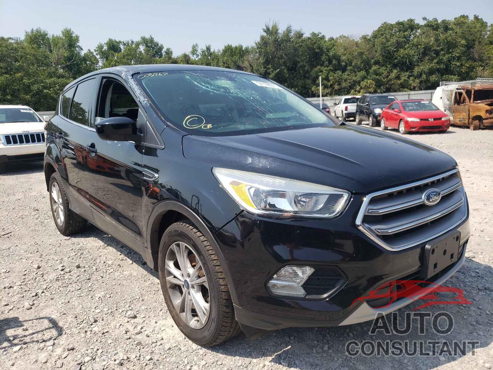 FORD ESCAPE 2017 - 1FMCU0GD4HUC03967