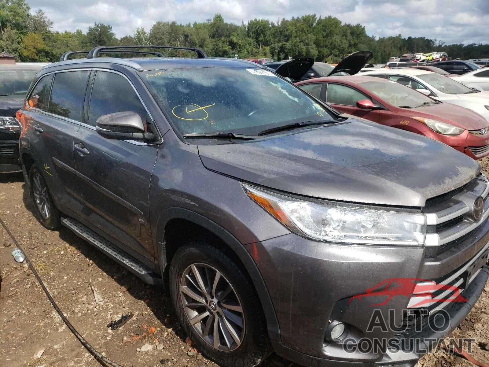TOYOTA HIGHLANDER 2019 - 5TDJZRFH0KS564615