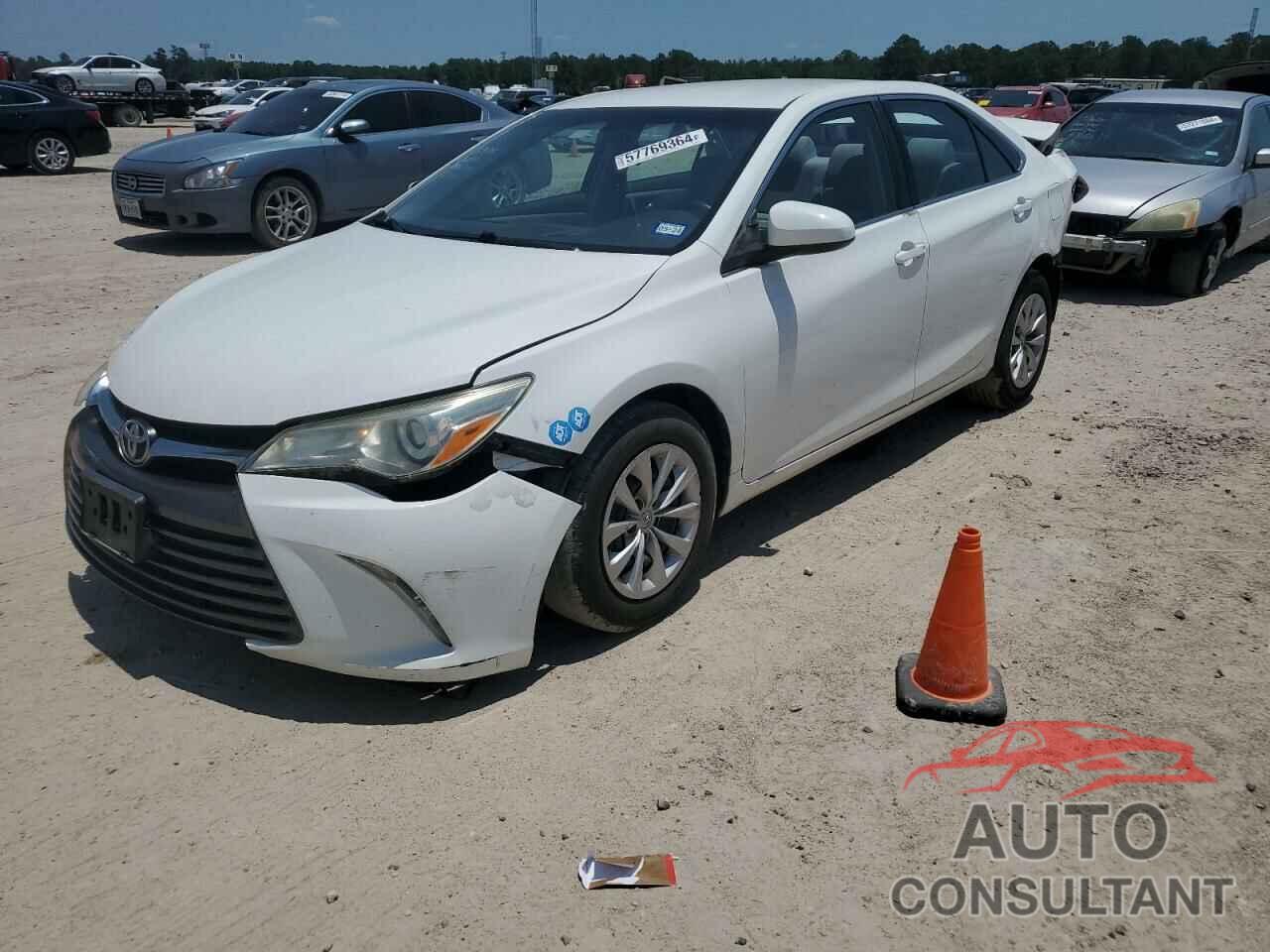 TOYOTA CAMRY 2016 - 4T4BF1FK7GR561712