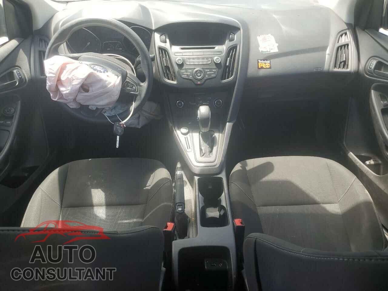 FORD FOCUS 2017 - 1FADP3E28HL254385