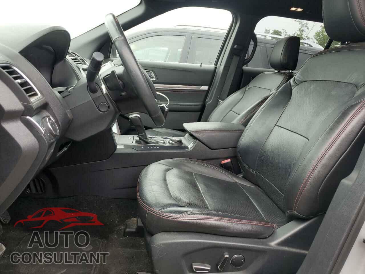 FORD EXPLORER 2018 - 1FM5K8GTXJGB25154