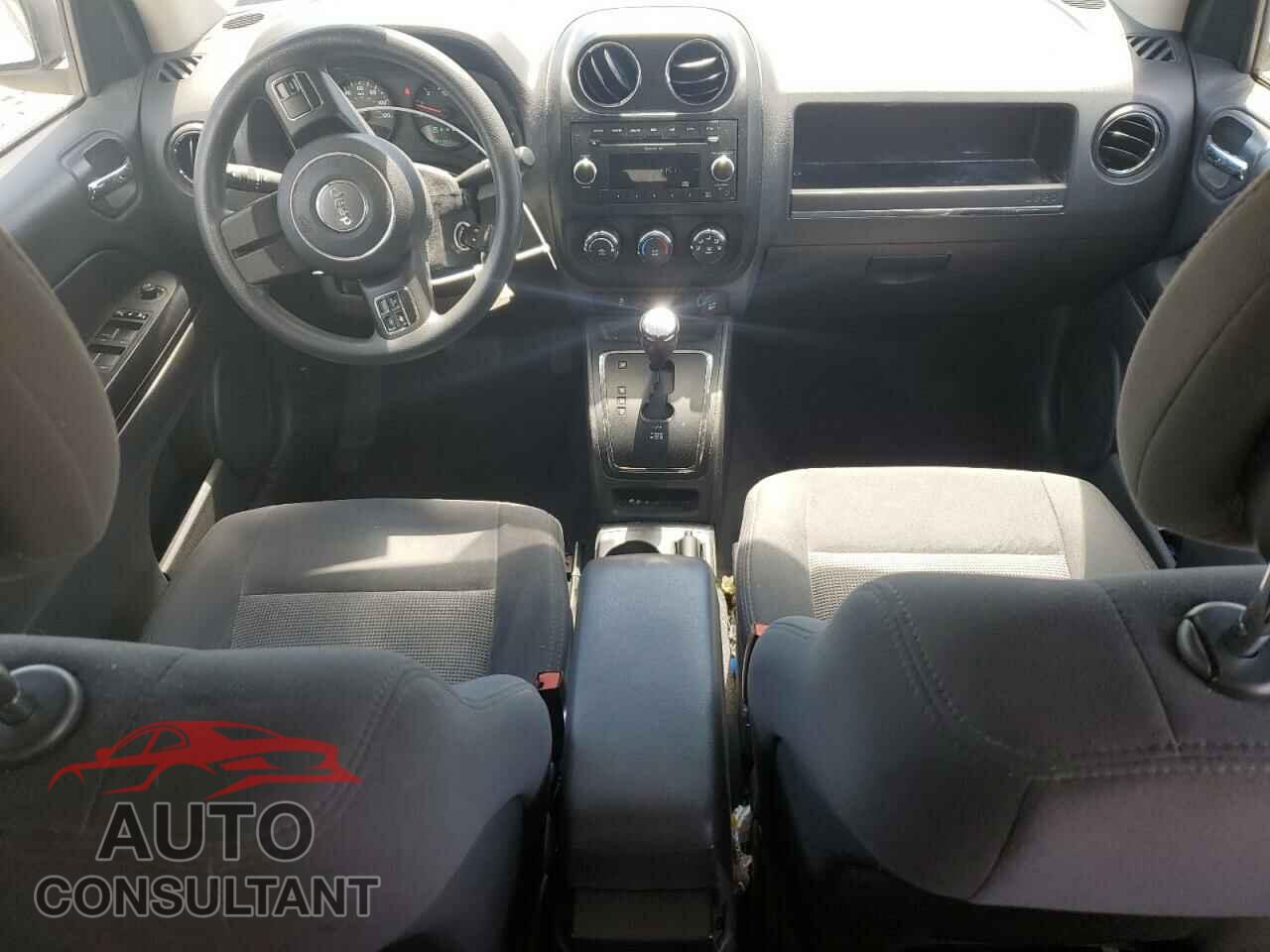 JEEP COMPASS 2011 - 1J4NF1FB1BD227576