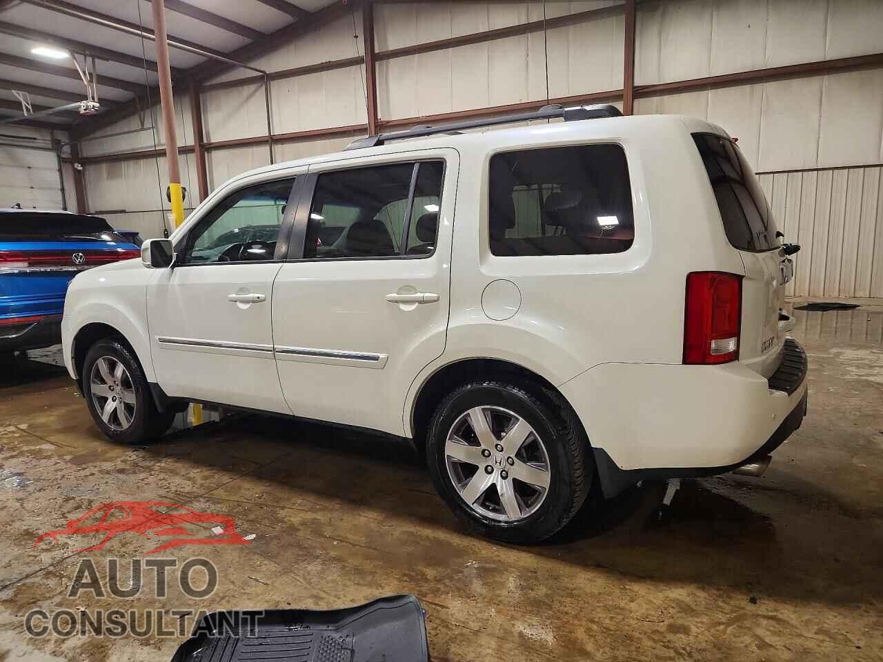 HONDA PILOT 2015 - 5FNYF4H96FB001966