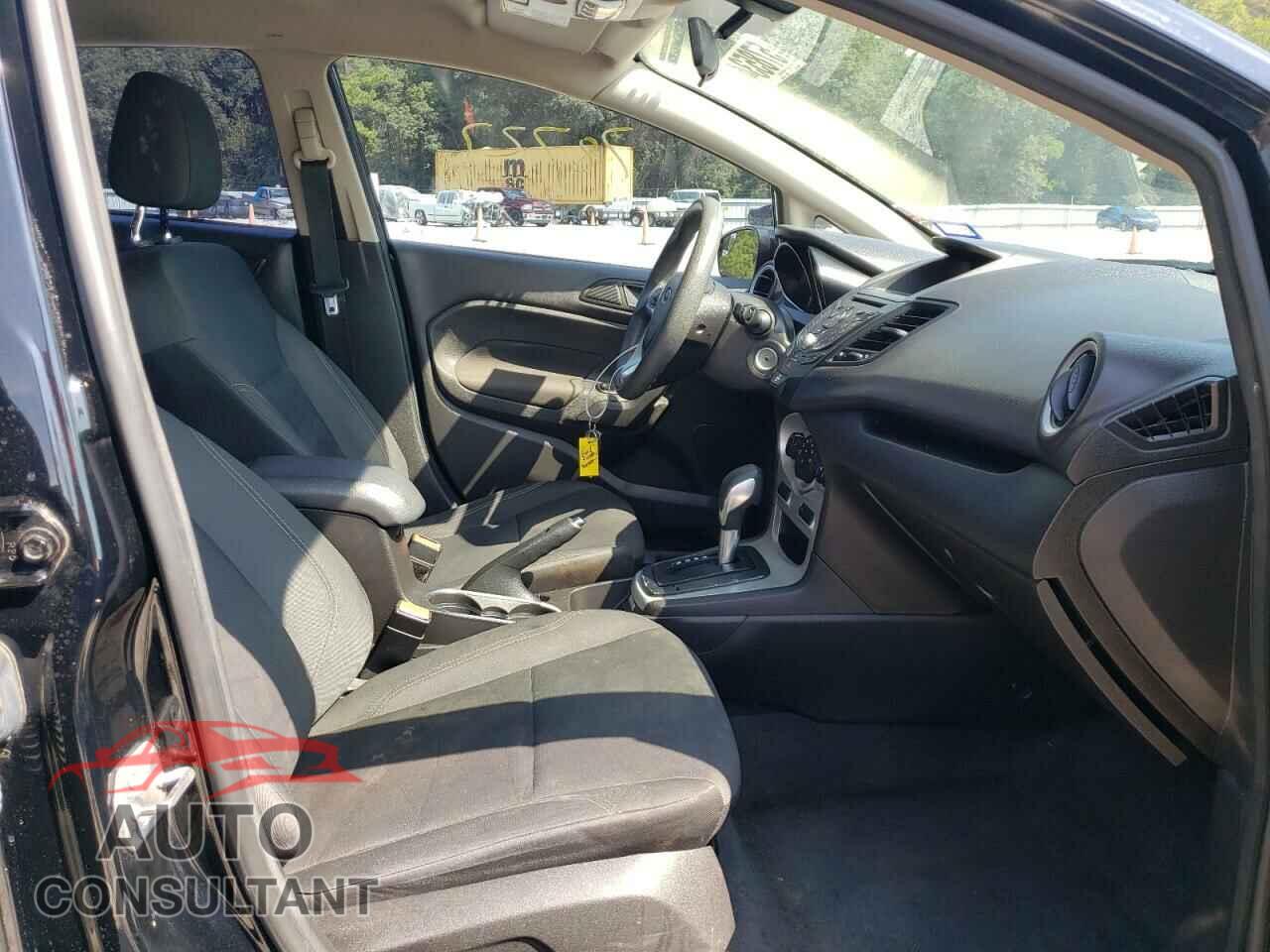 FORD FIESTA 2017 - 3FADP4EJ5HM163151