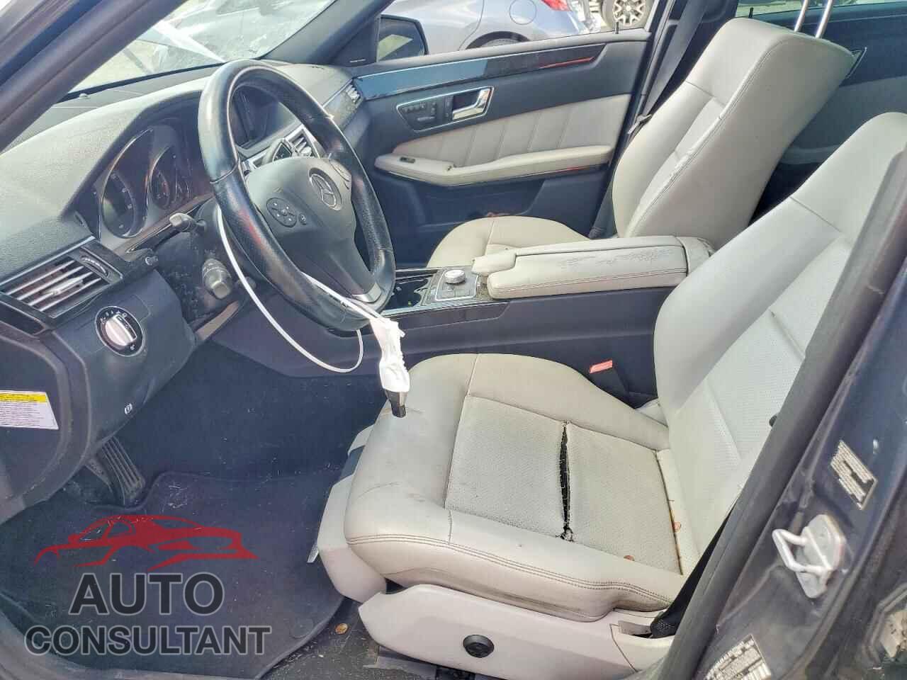 MERCEDES-BENZ E-CLASS 2010 - WDDHF5GB7AA075043