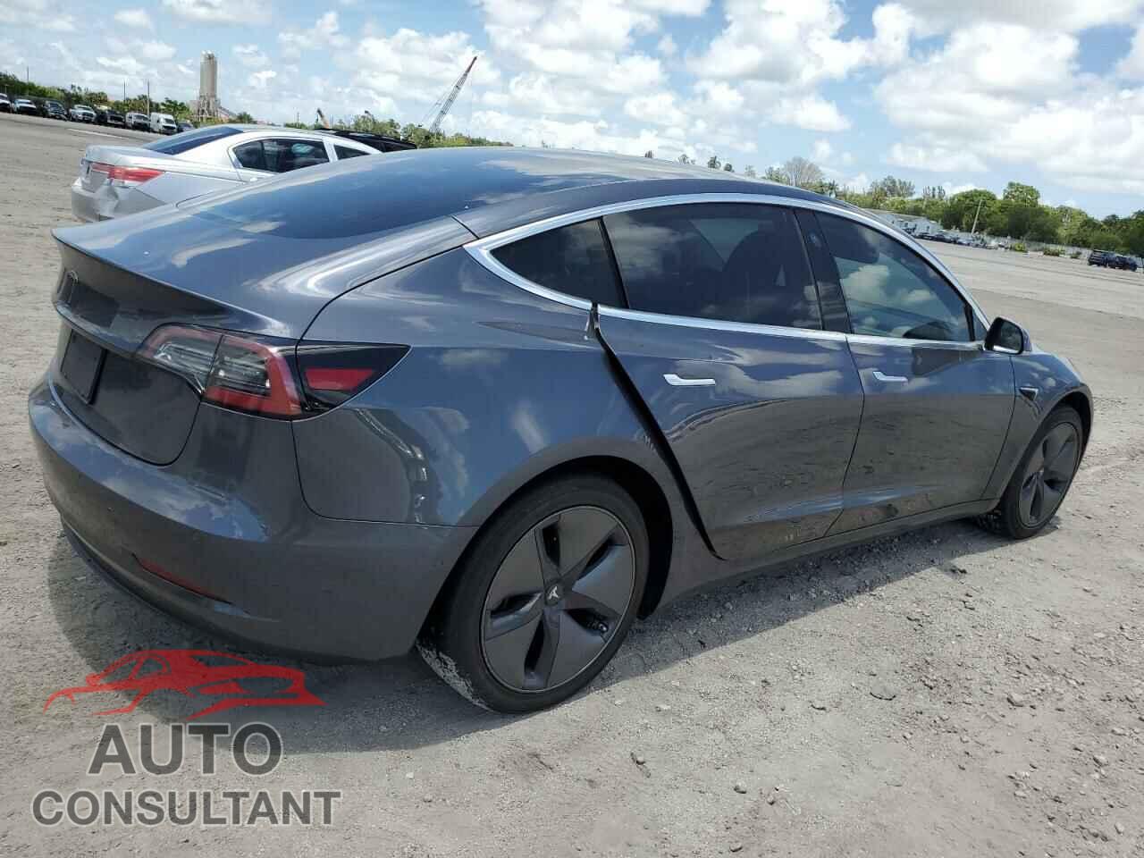 TESLA MODEL 3 2018 - 5YJ3E1EA9JF158779