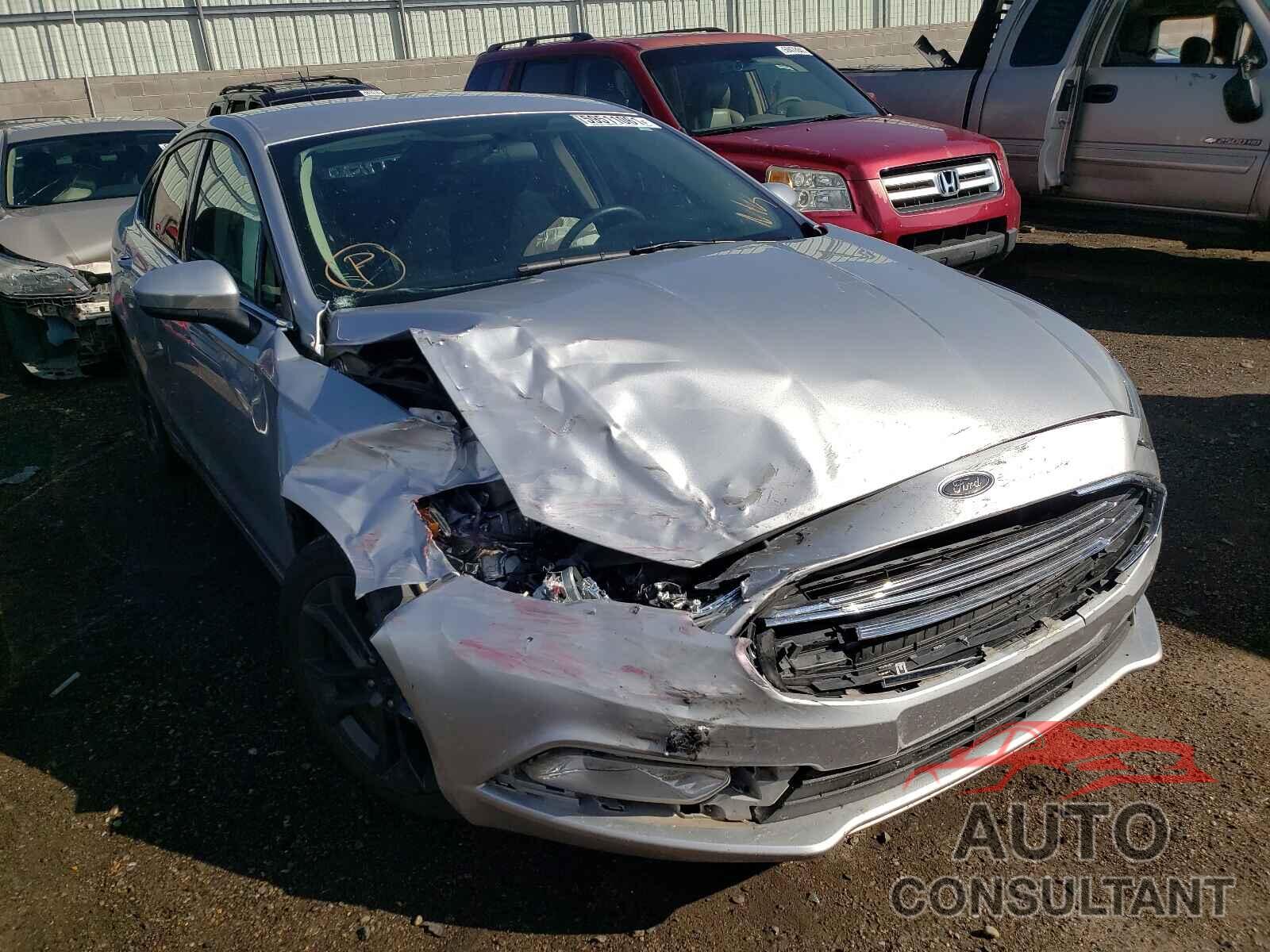 FORD FUSION 2018 - 3FA6P0G73JR256973