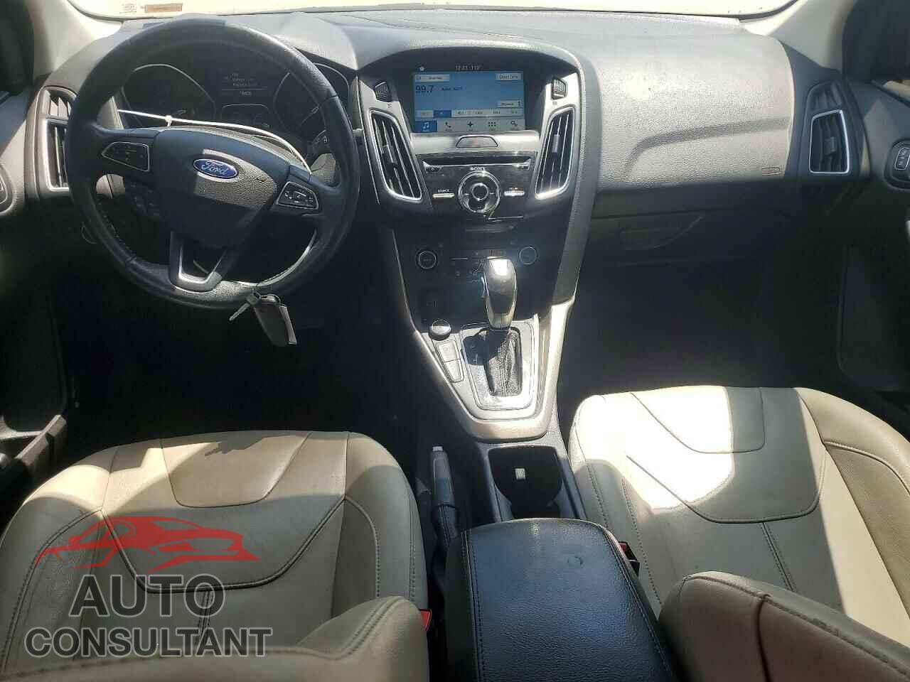 FORD FOCUS 2017 - 1FADP3J2XHL268357