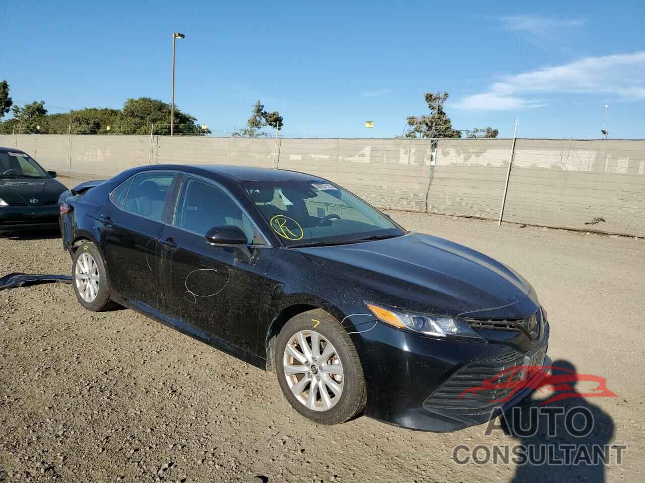 TOYOTA CAMRY 2018 - 4T1B11HK2JU117330