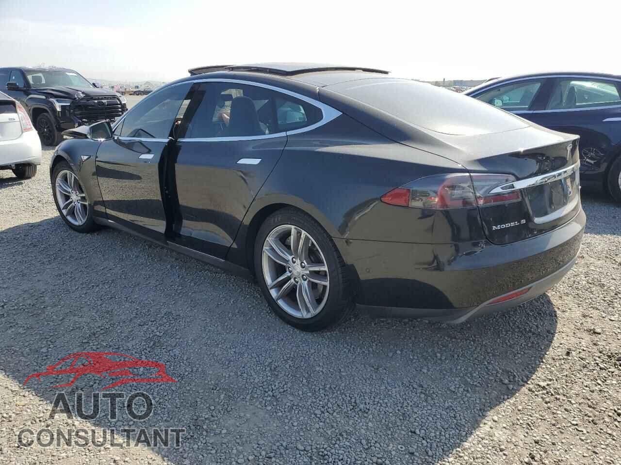 TESLA MODEL S 2015 - 5YJSA1E21FF113178