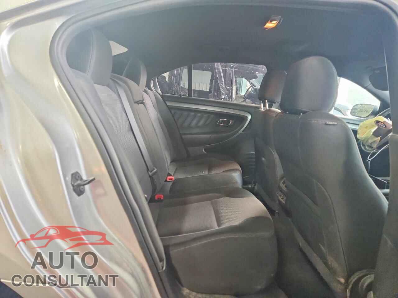 FORD TAURUS 2015 - 1FAHP2E85FG193891