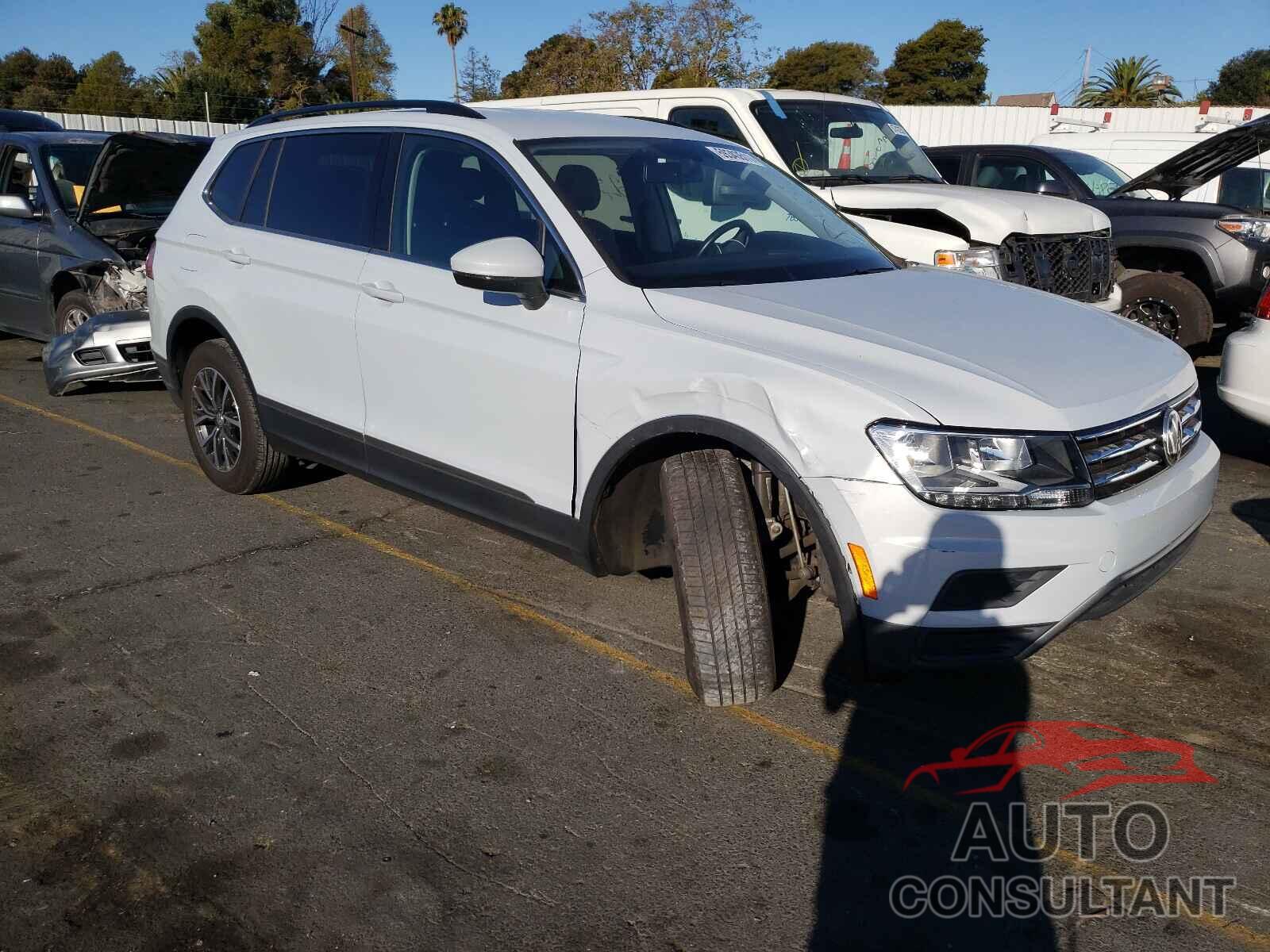 VOLKSWAGEN TIGUAN 2018 - 3VV2B7AX8JM205735