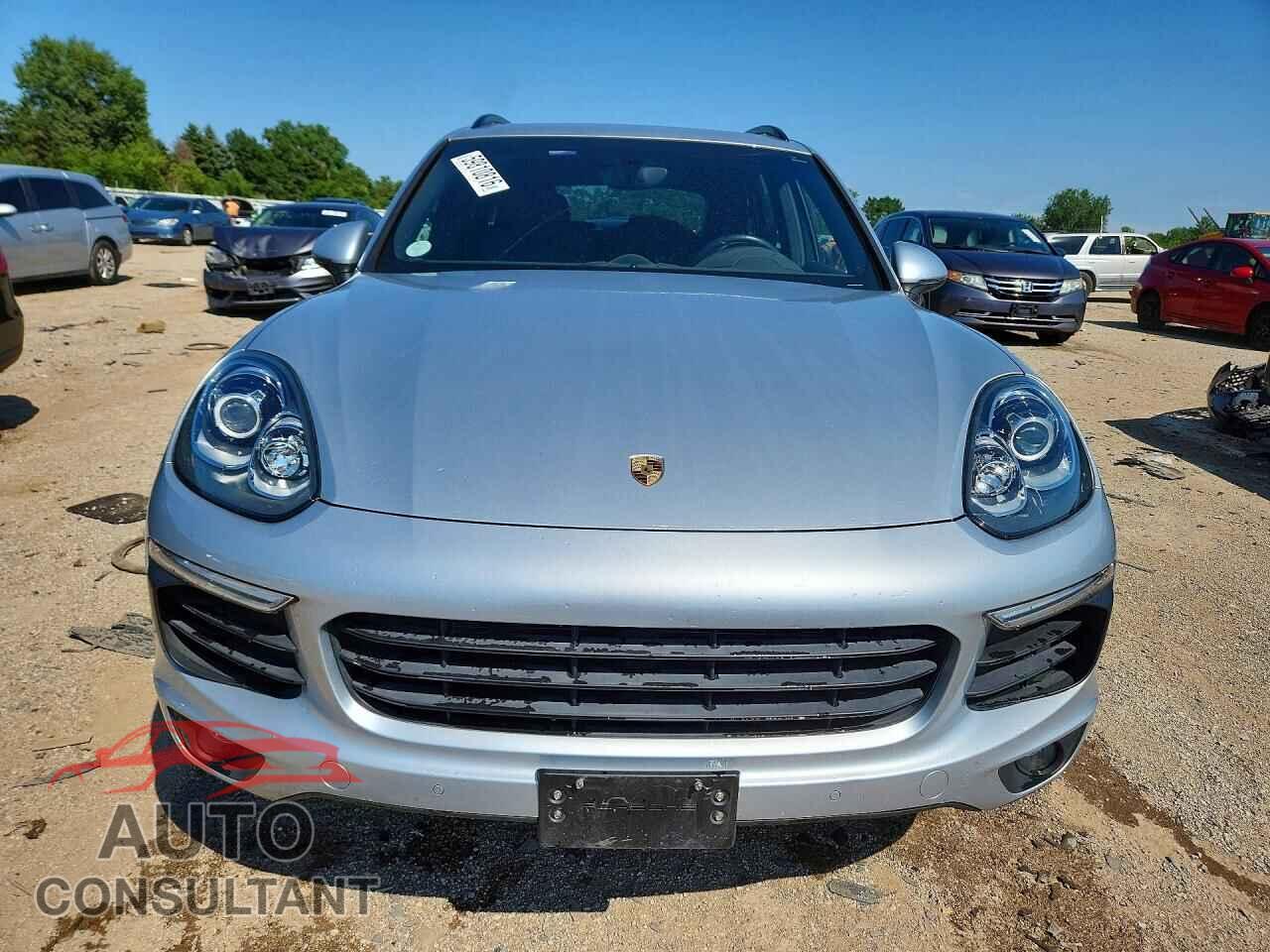 PORSCHE CAYENNE 2016 - WP1AA2A27GLA10898