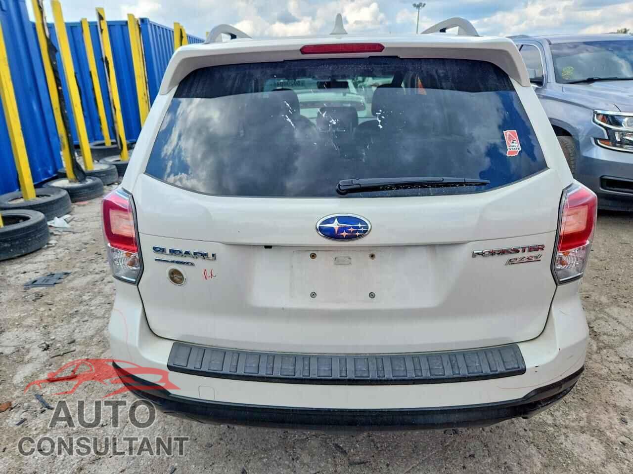 SUBARU FORESTER 2017 - JF2SJAEC0HH512189