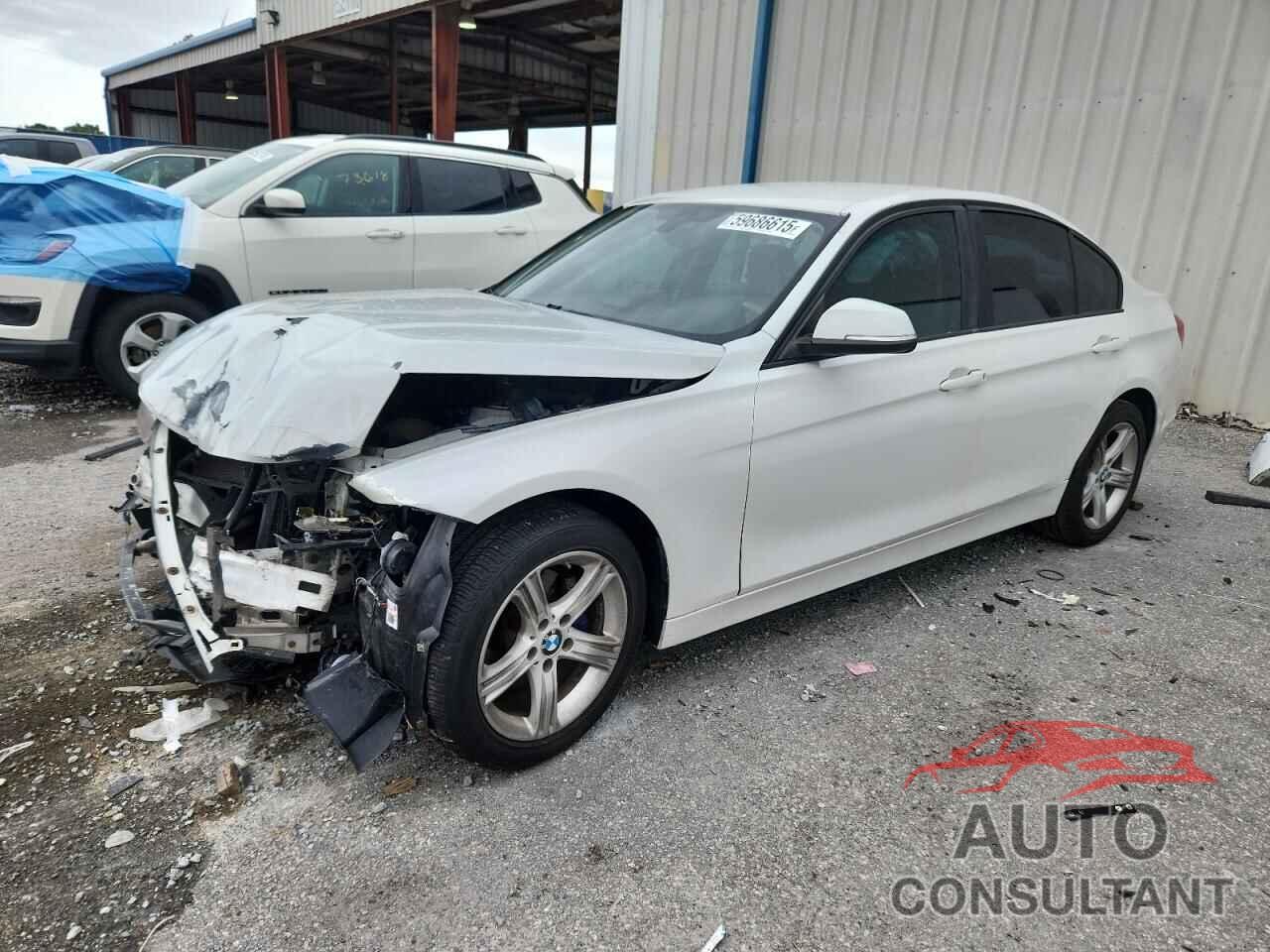 BMW 3 SERIES 2013 - WBA3C1G57DNR47635