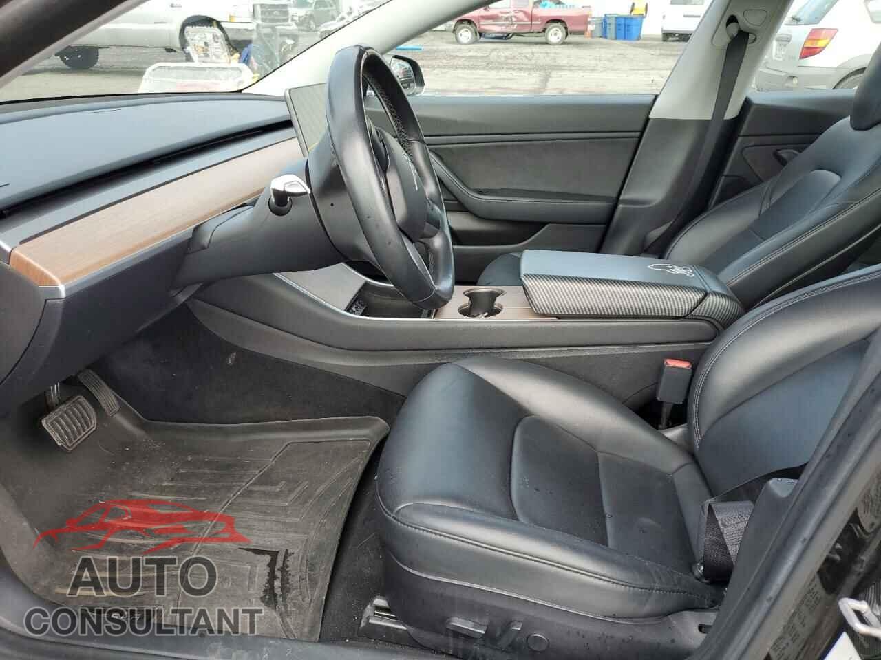 TESLA MODEL 3 2019 - 5YJ3E1EA1KF193169