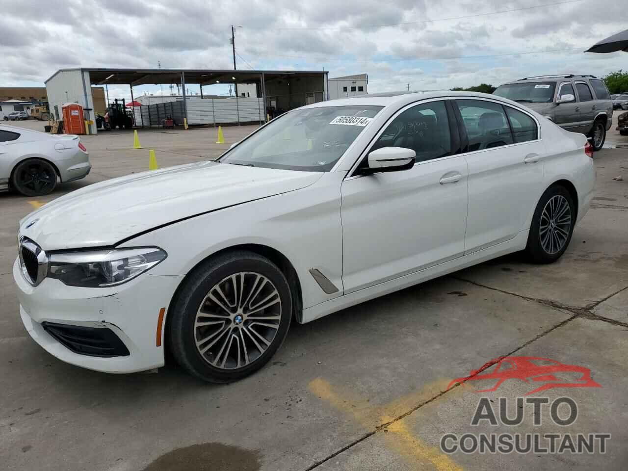 BMW 5 SERIES 2019 - WBAJA5C59KG900764