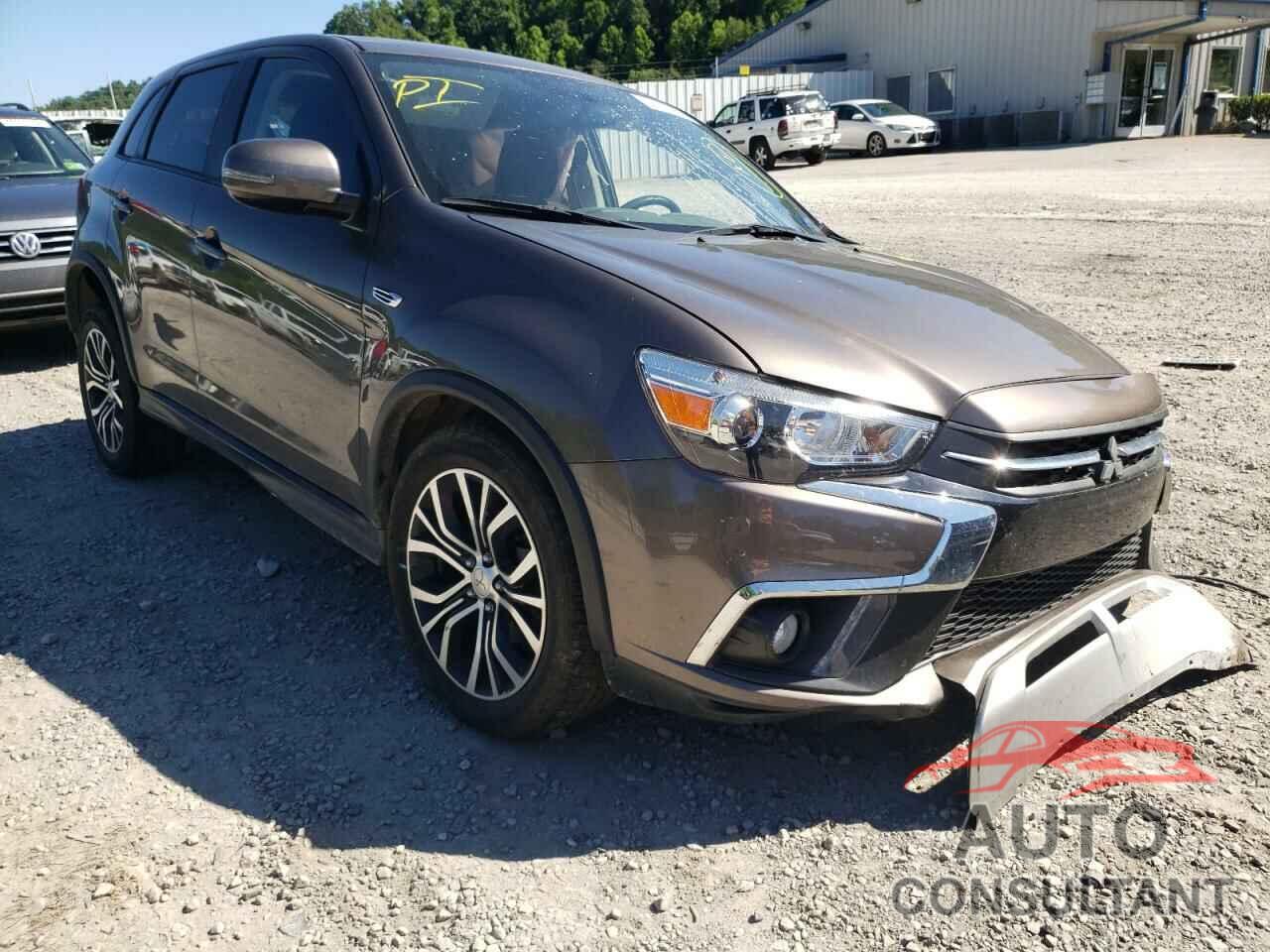 MITSUBISHI OUTLANDER 2019 - JA4AR3AU8KU030382