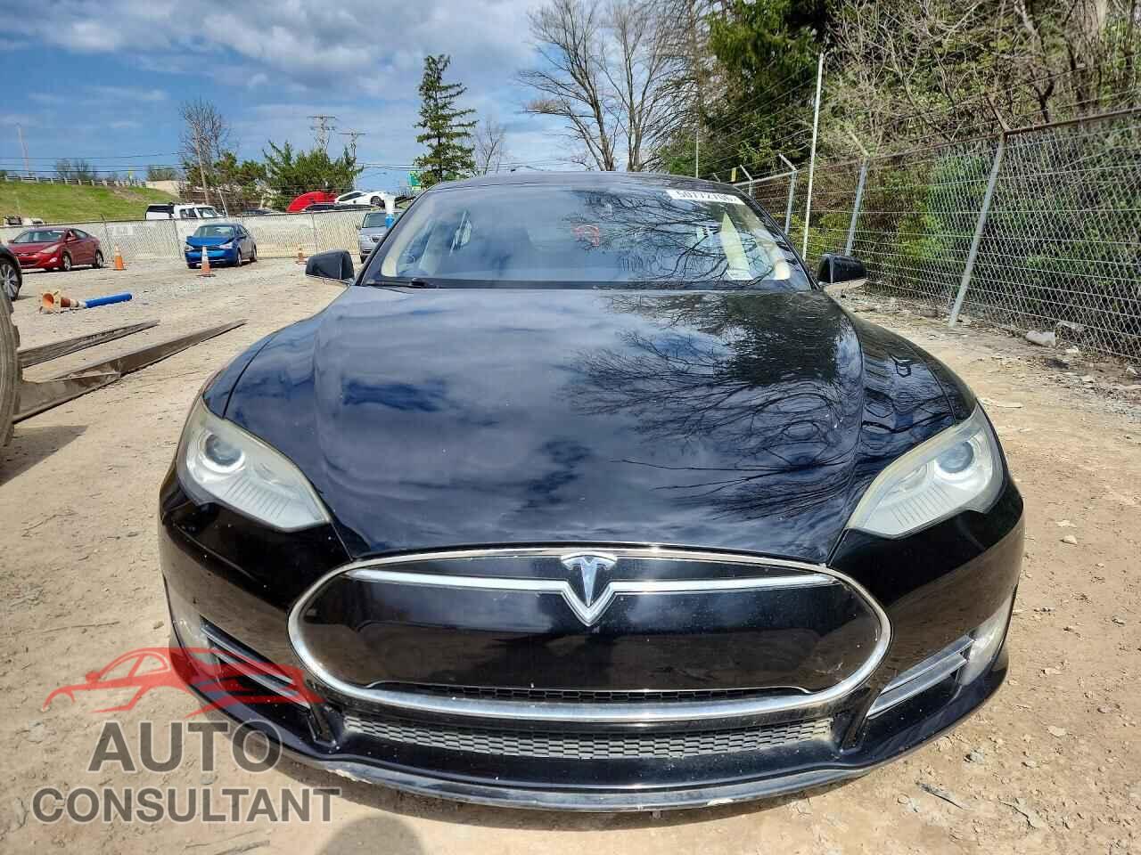 TESLA MODEL S 2013 - 5YJSA1DN0DFP07172