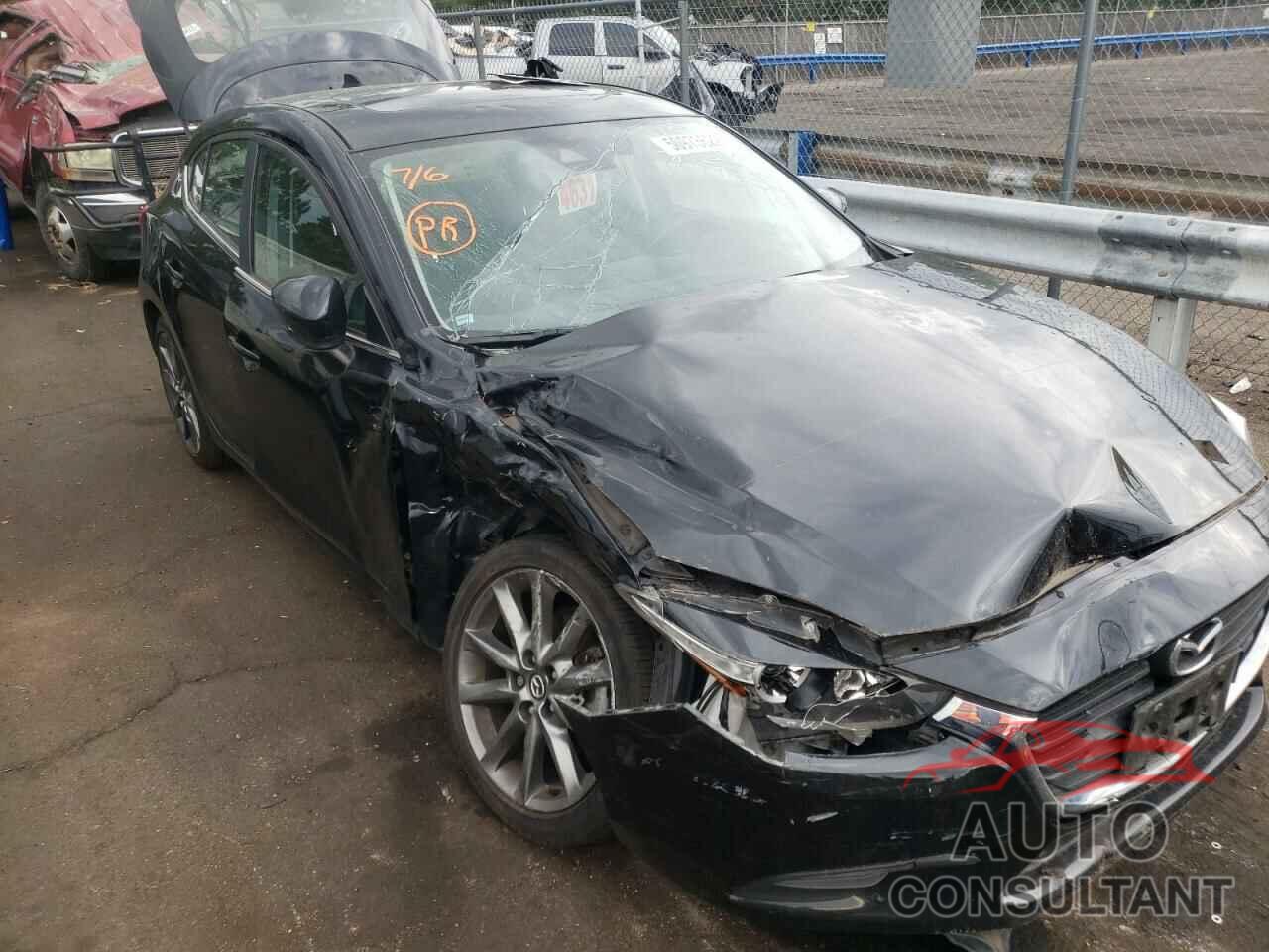 MAZDA 3 2018 - 3MZBN1L39JM200053