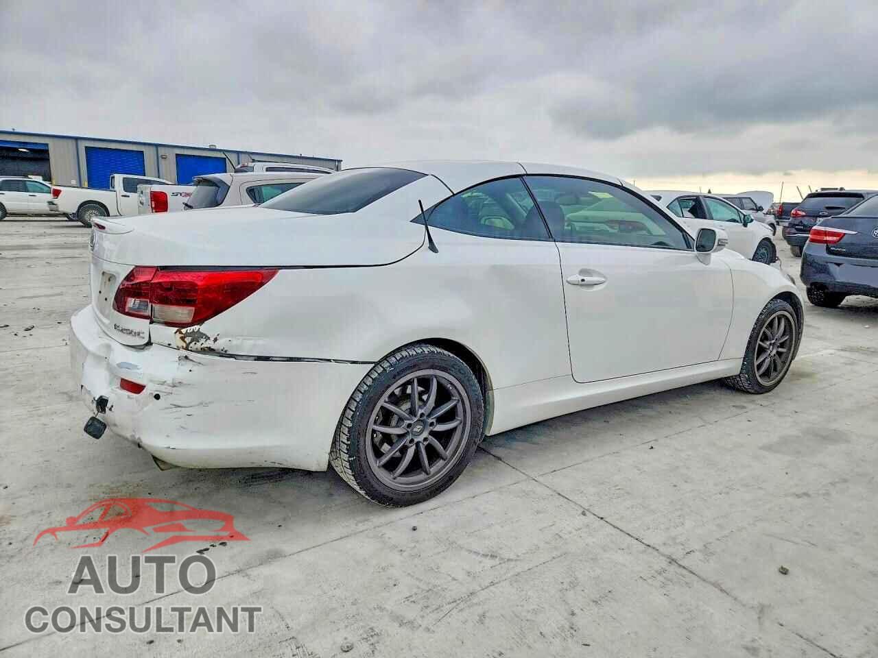 LEXUS IS 2012 - JTHFF2C2XC2526029