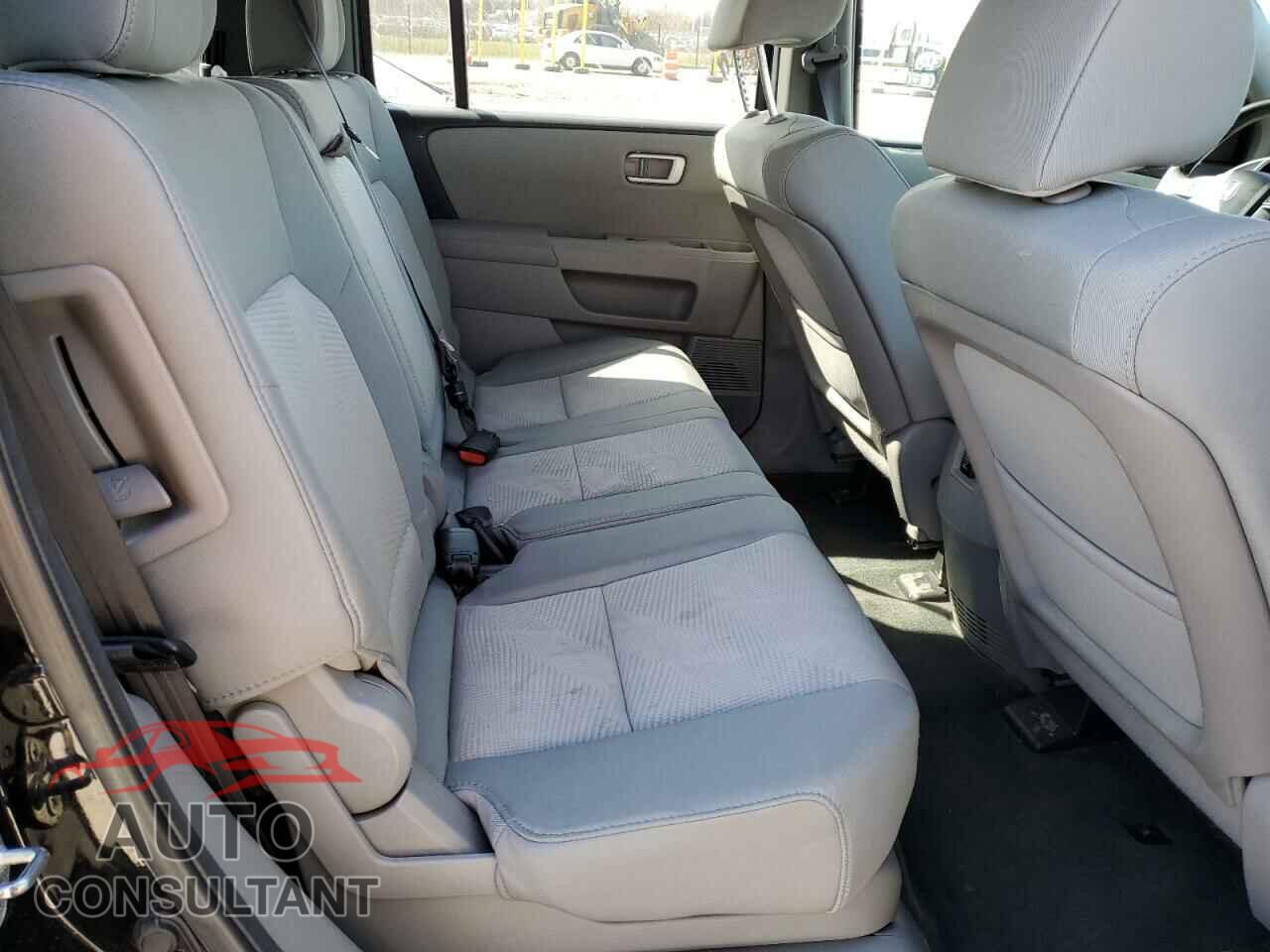 HONDA PILOT 2013 - 5FNYF3H2XDB032129