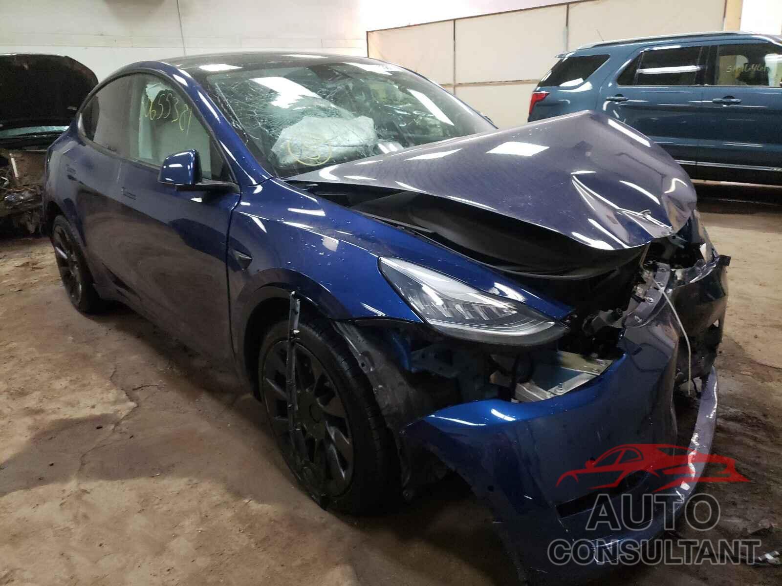 TESLA MODEL Y 2020 - 5YJYGDEE4LF020090