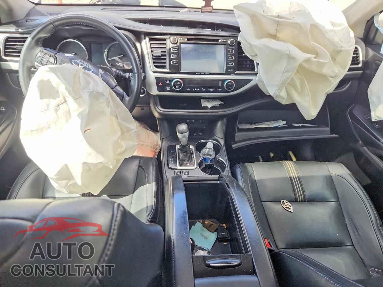 TOYOTA HIGHLANDER 2017 - 5TDJZRFH0HS456570